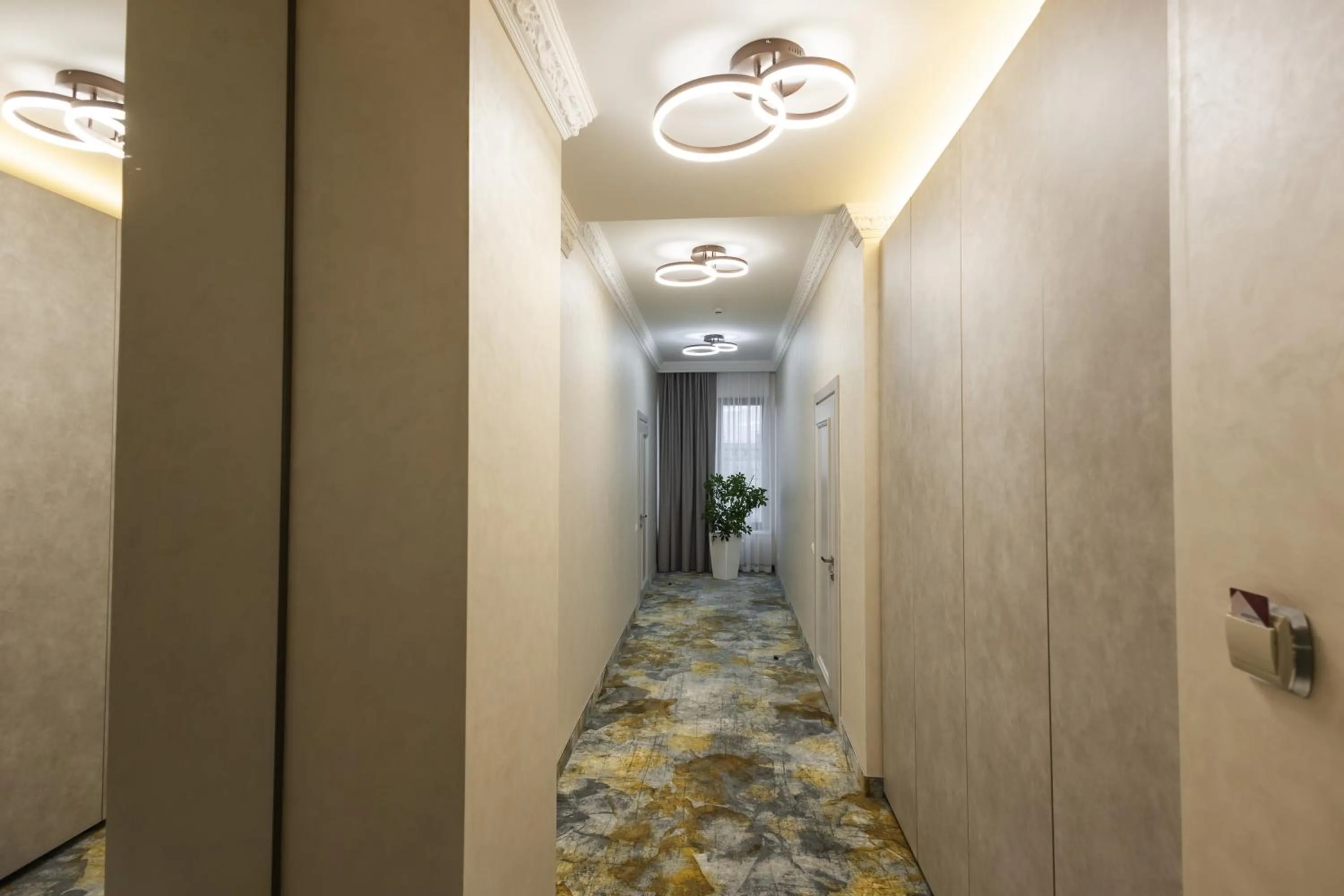 wardrobe in Hotel France