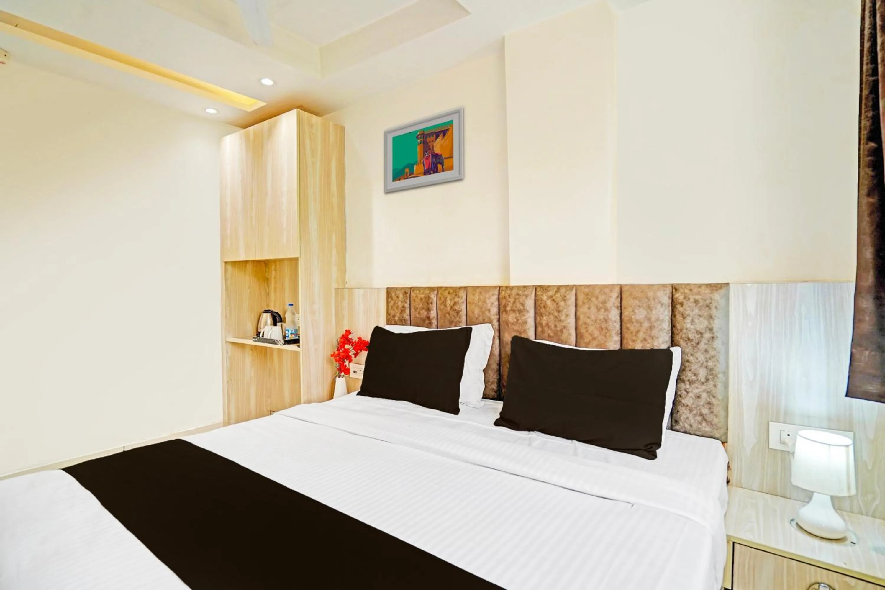 Bedroom, Bed in Super Hotel O Luxury Inn