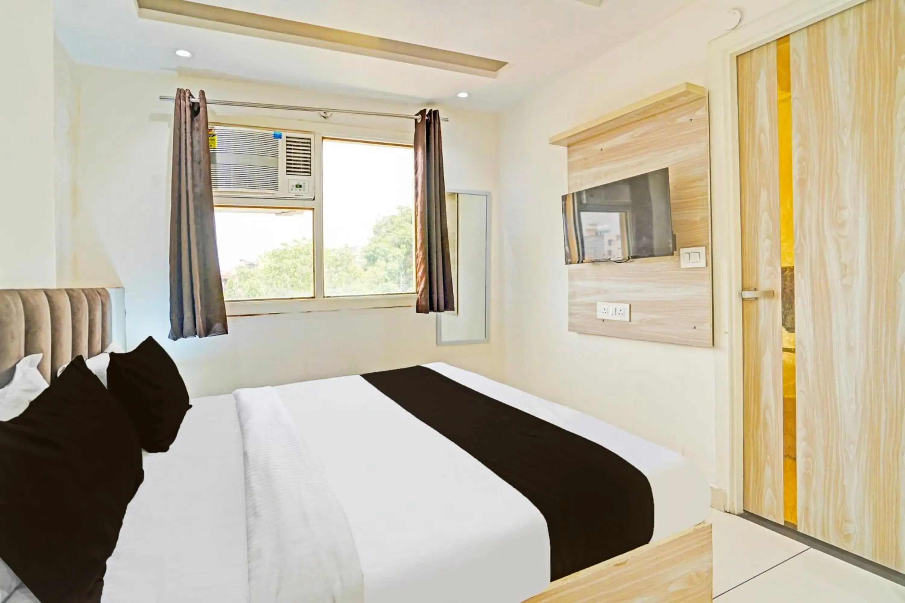 Super Hotel O Luxury Inn Super Hotel O Luxury Inn