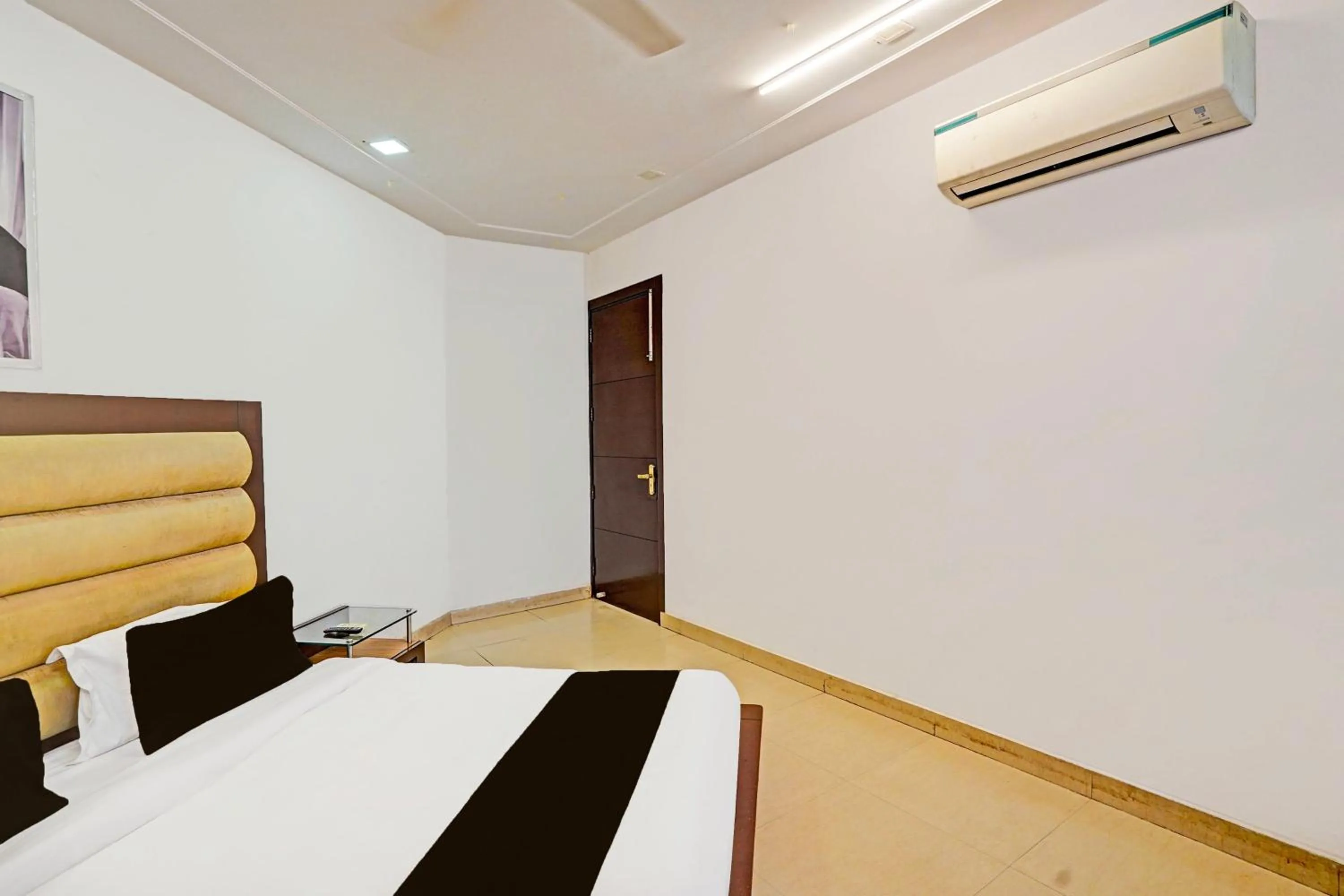 Bedroom, Bed in Townhouse Le Grand