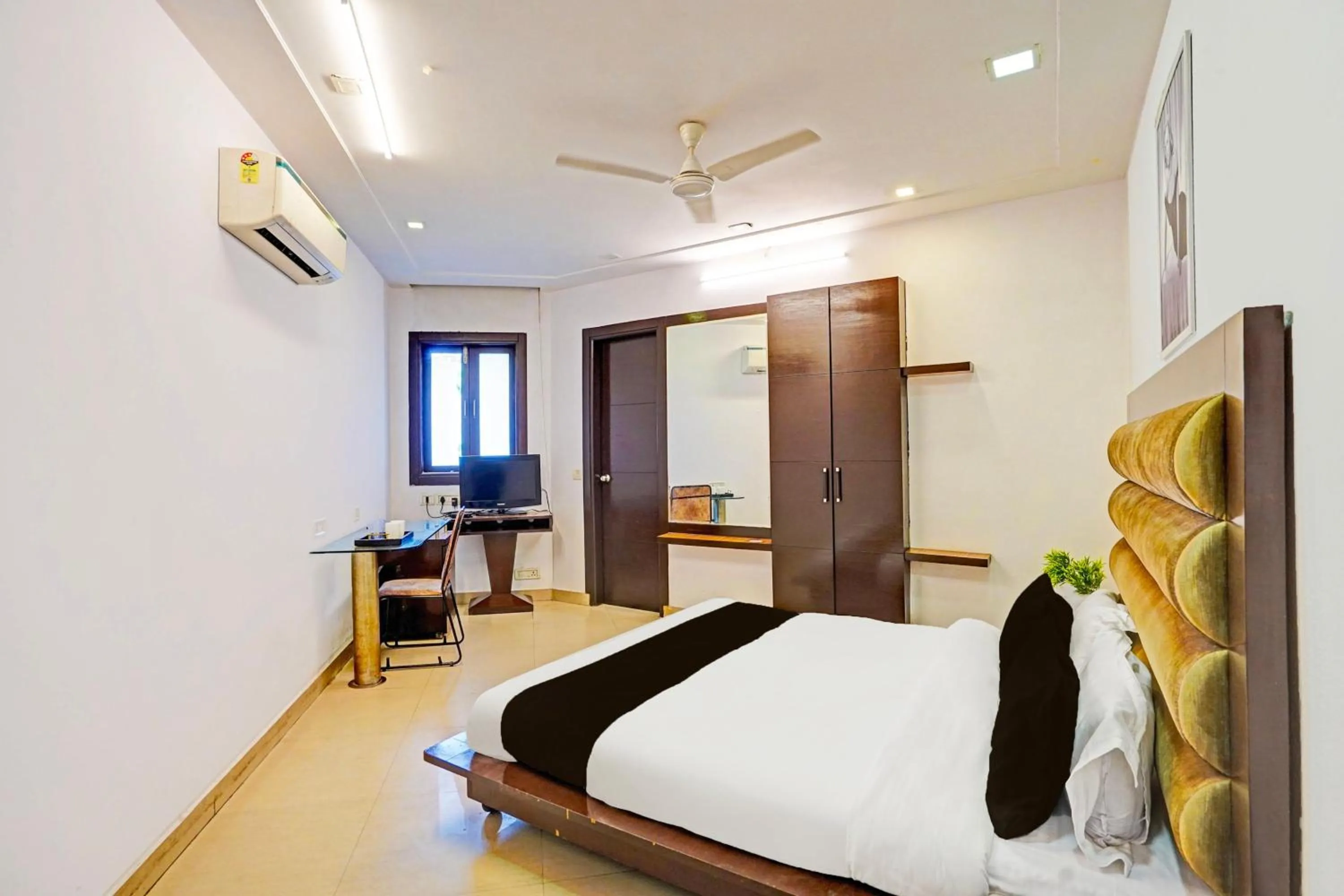 Bedroom, Bed in Townhouse Le Grand