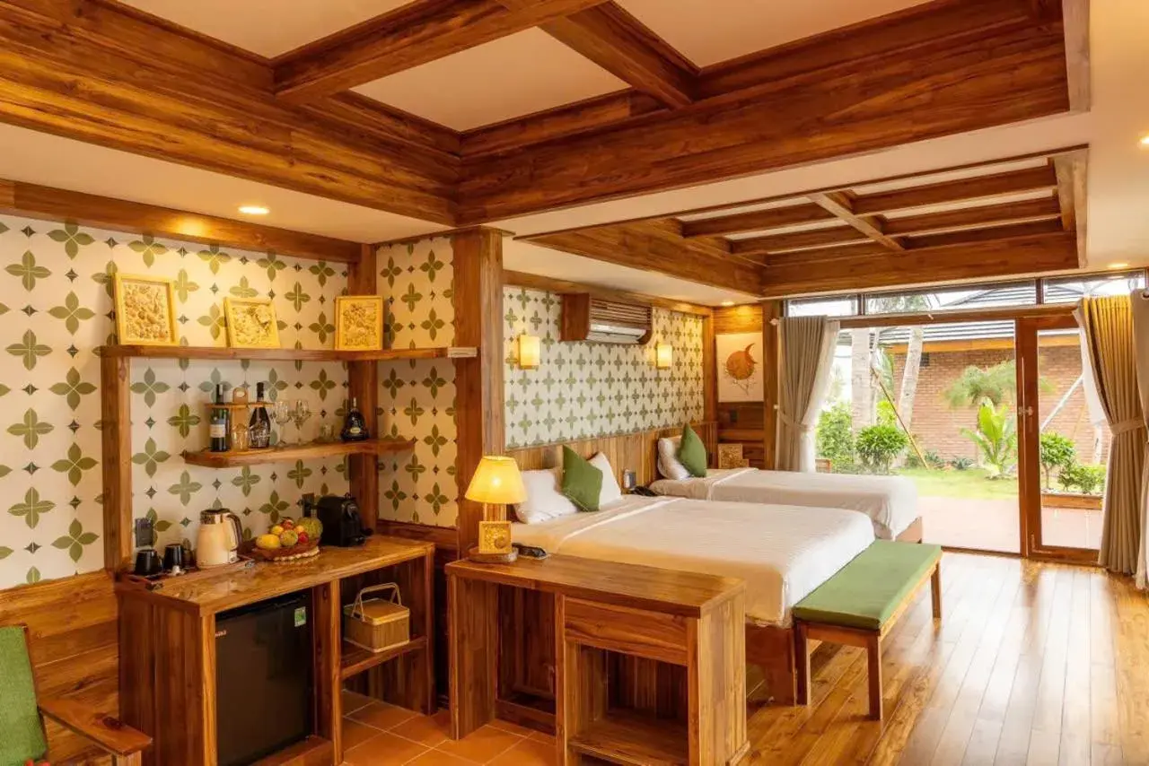 Family Room with Garden View in Rocks Beach Boutique Family Room with Garden View in Rocks Beach Boutique