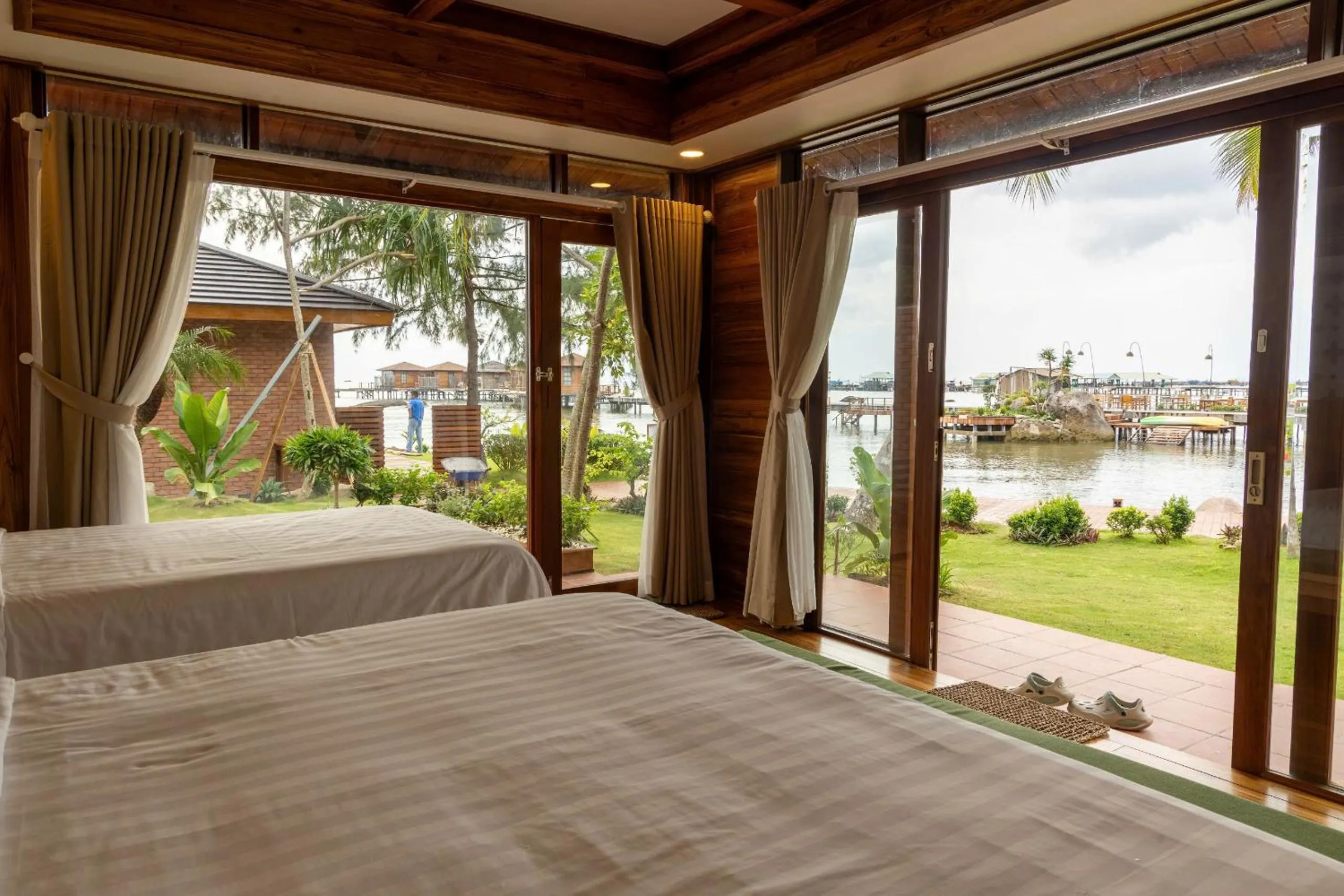 View (from property/room), Bed in Rocks Beach Boutique