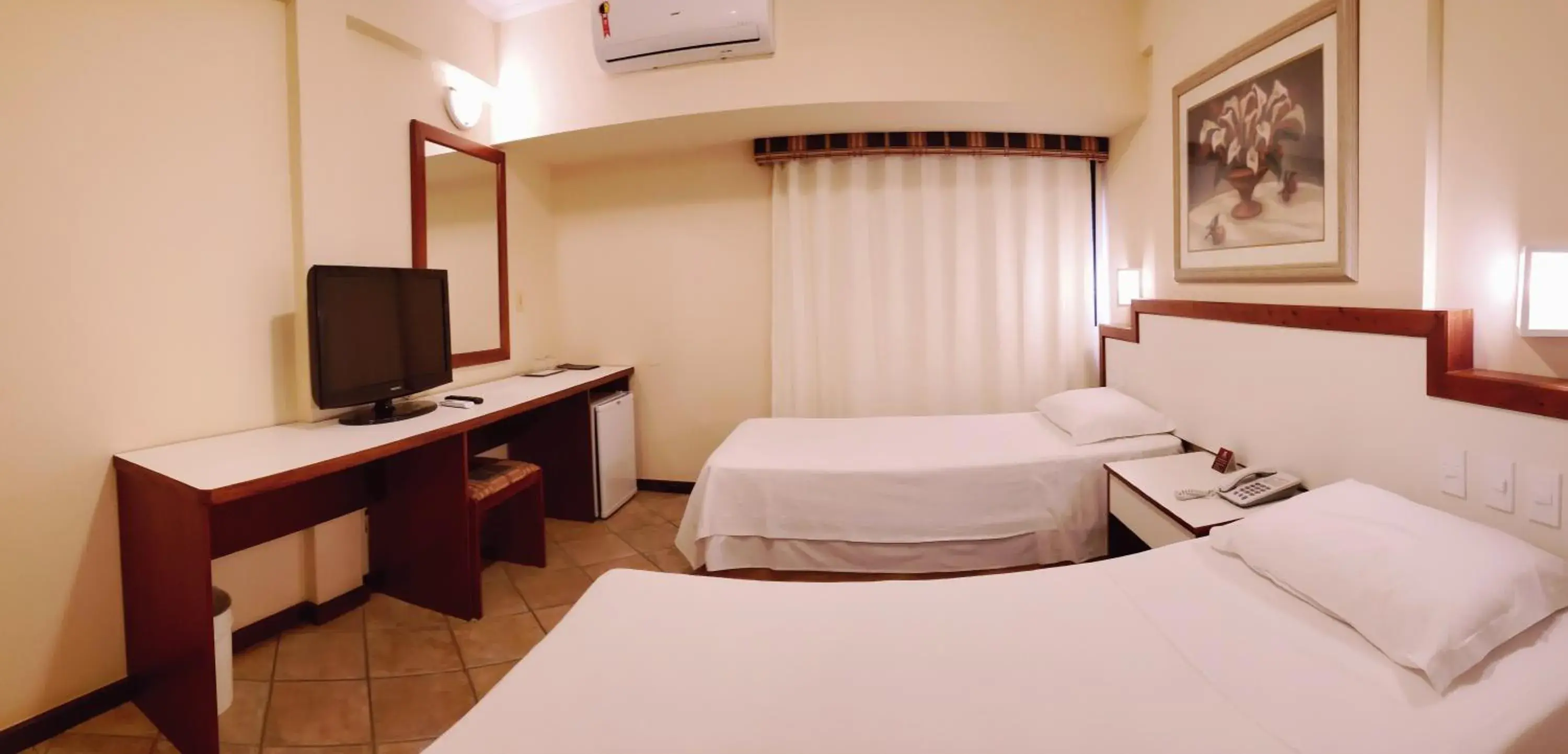 Quadruple Room - single occupancy in Lord Plaza Hotel Quadruple Room - single occupancy in Lord Plaza Hotel