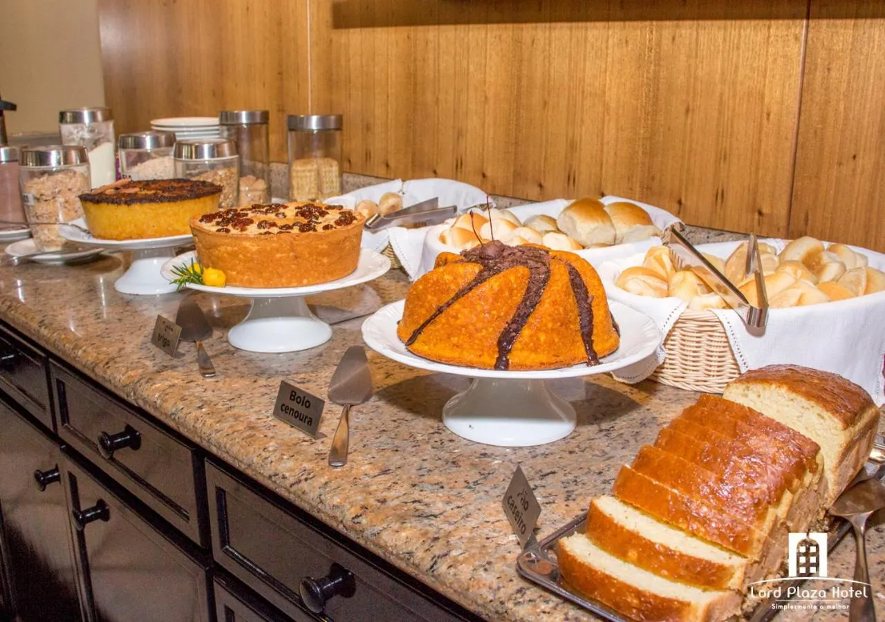 Food and drinks in Lord Plaza Hotel