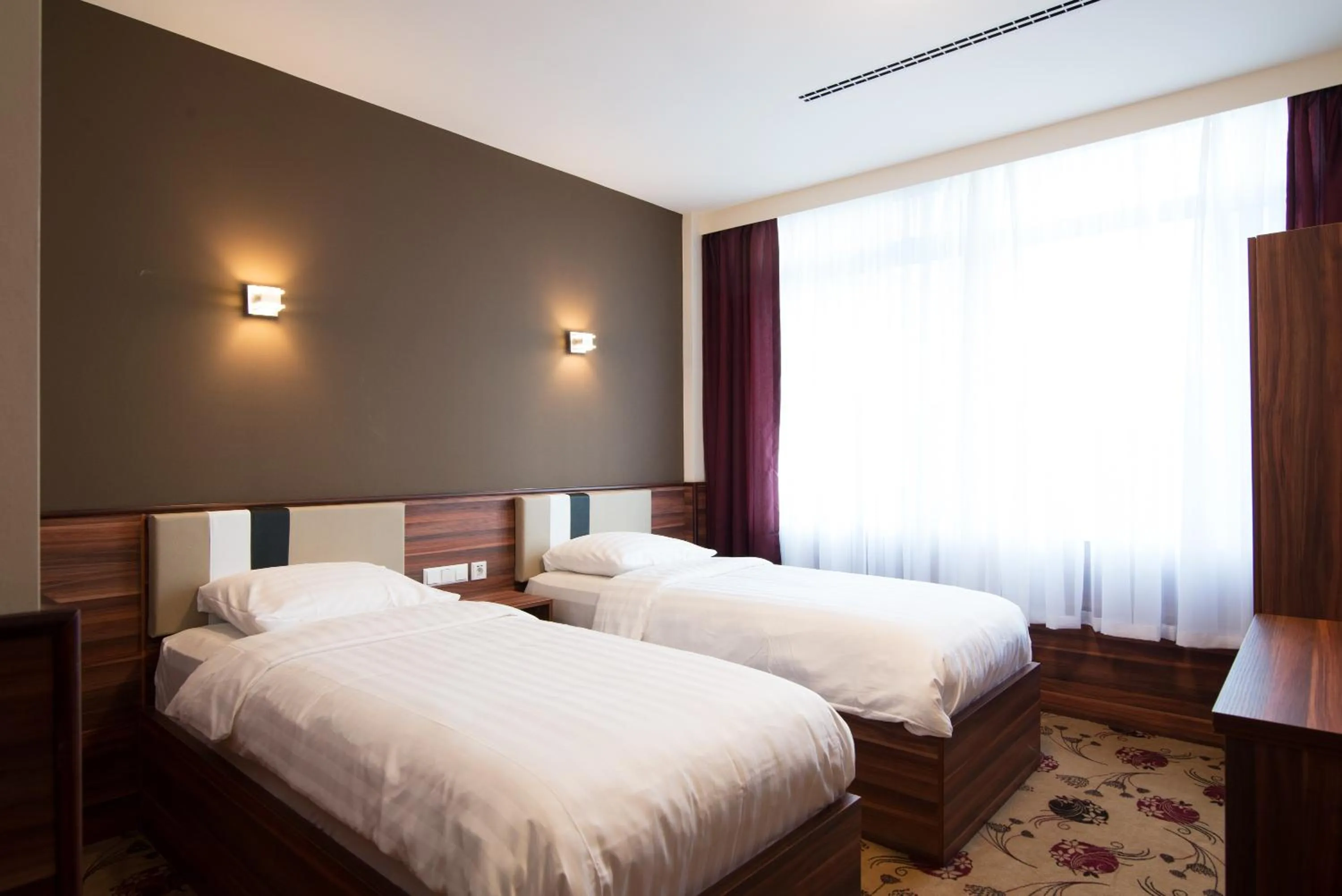 Bedroom in Hotel King's Court