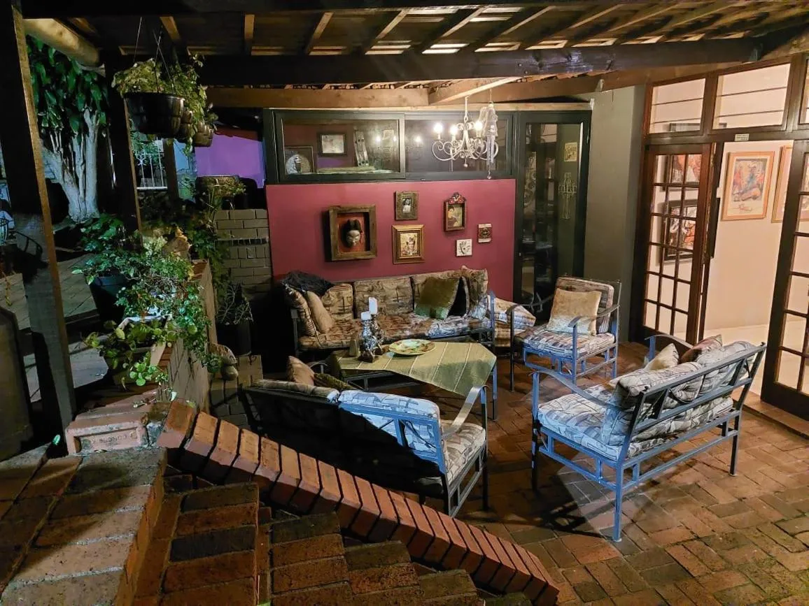 Property building in Tamarisk Bed & Breakfast