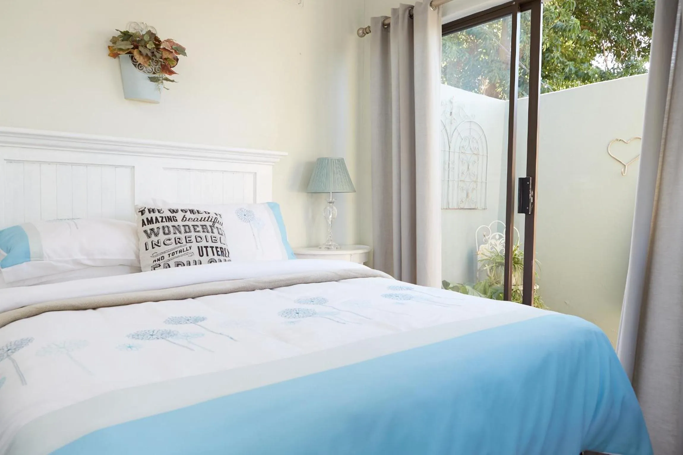 Bedroom, Bed in Tamarisk Bed & Breakfast