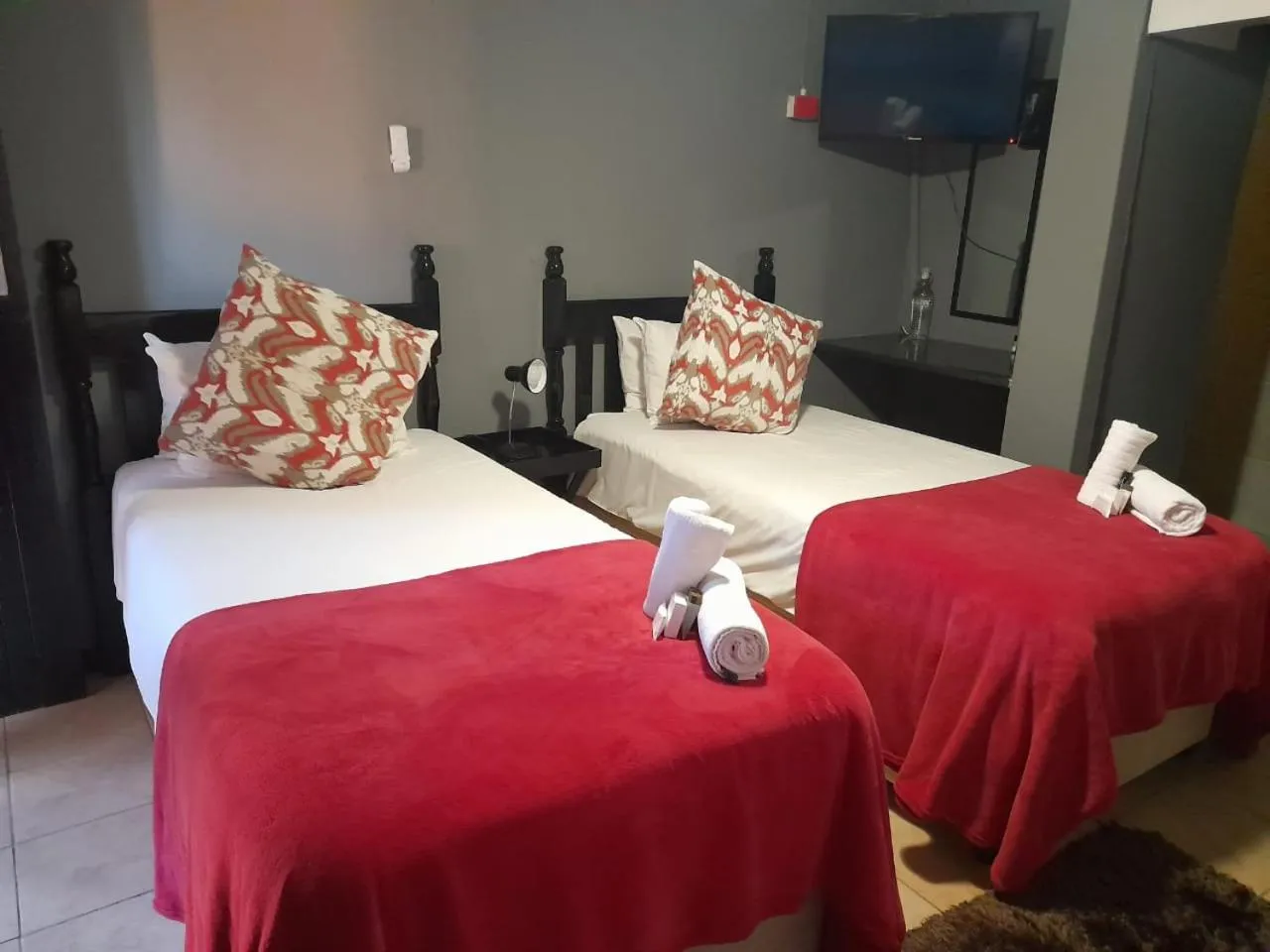 Bed in Nongoma Lodge & Inn CC