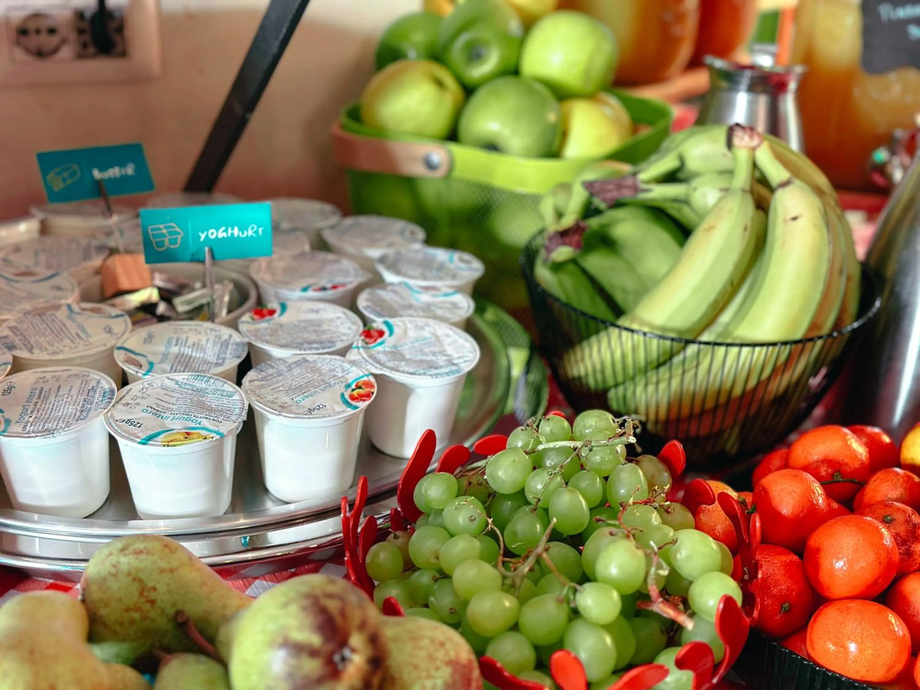 Food and drinks in NeapolitanTrips Hotel