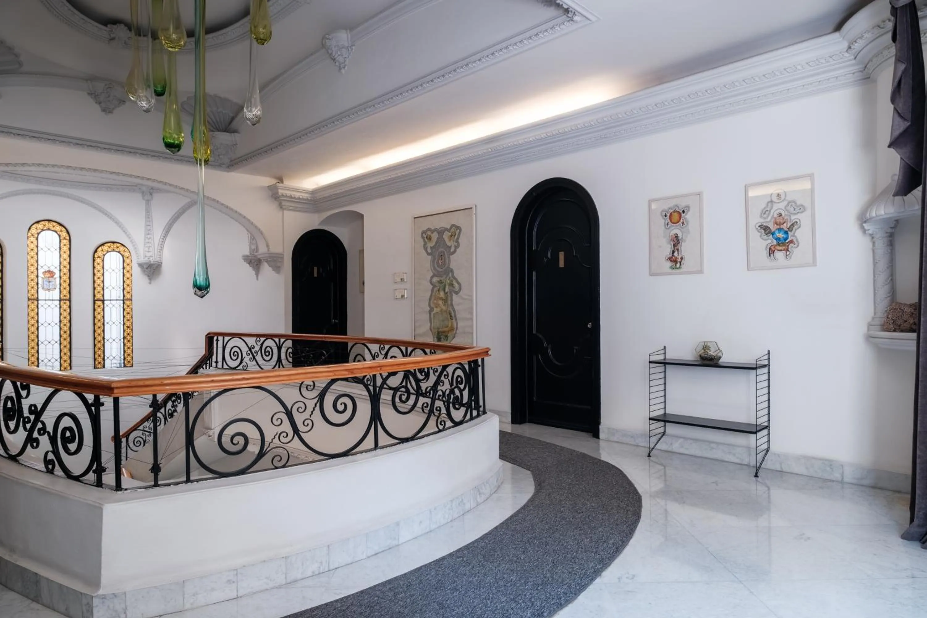 Pug Seal Polanco Allan Poe