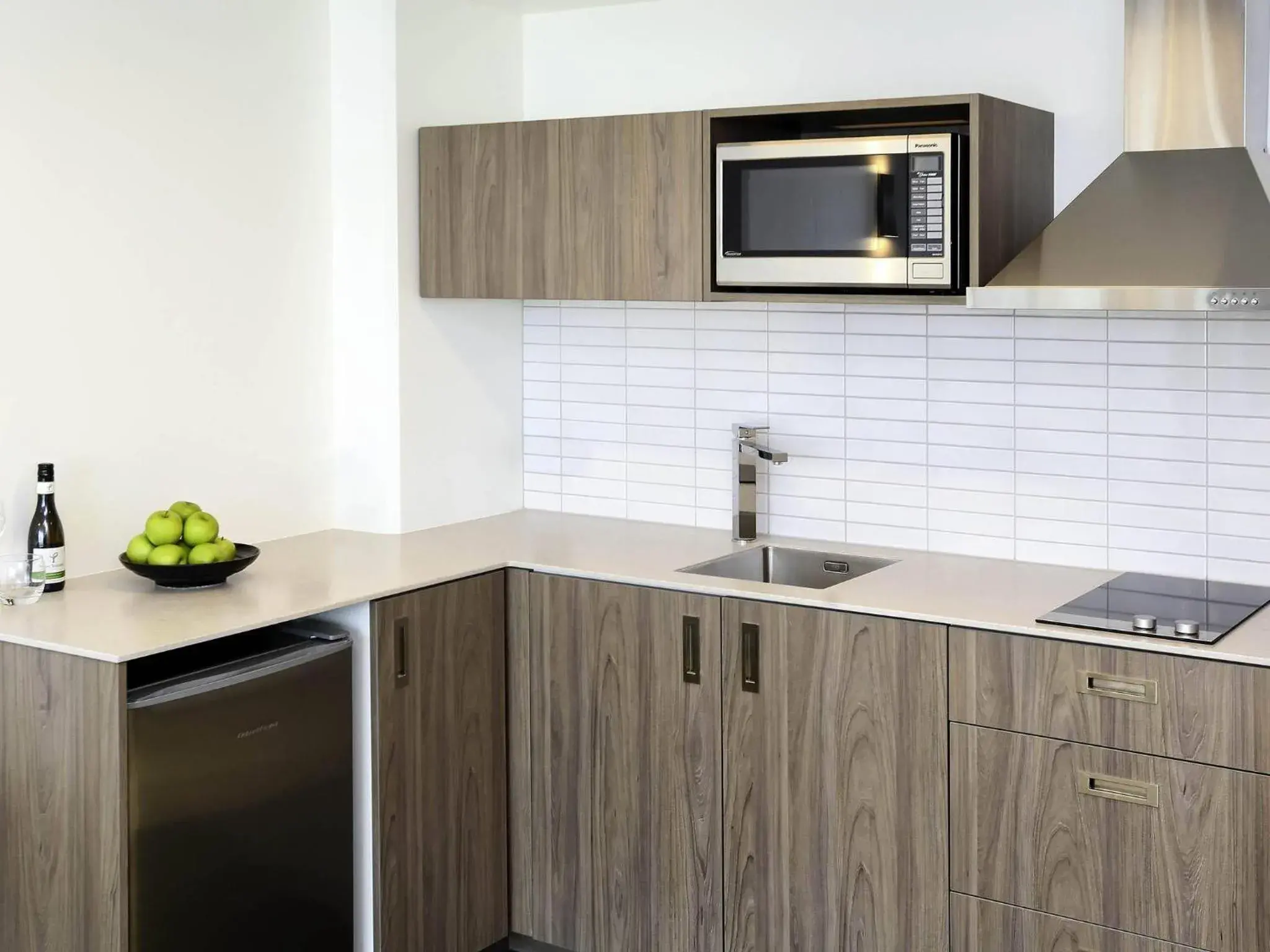 Superior One-Bedroom Apartment with King Bed in Novotel New Plymouth Taranaki Superior One-Bedroom Apartment with King Bed in Novotel New Plymouth Taranaki