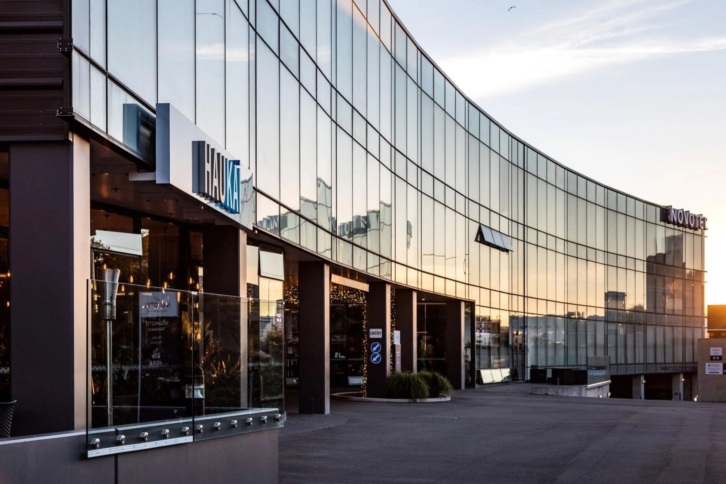 Property building in Novotel New Plymouth Taranaki