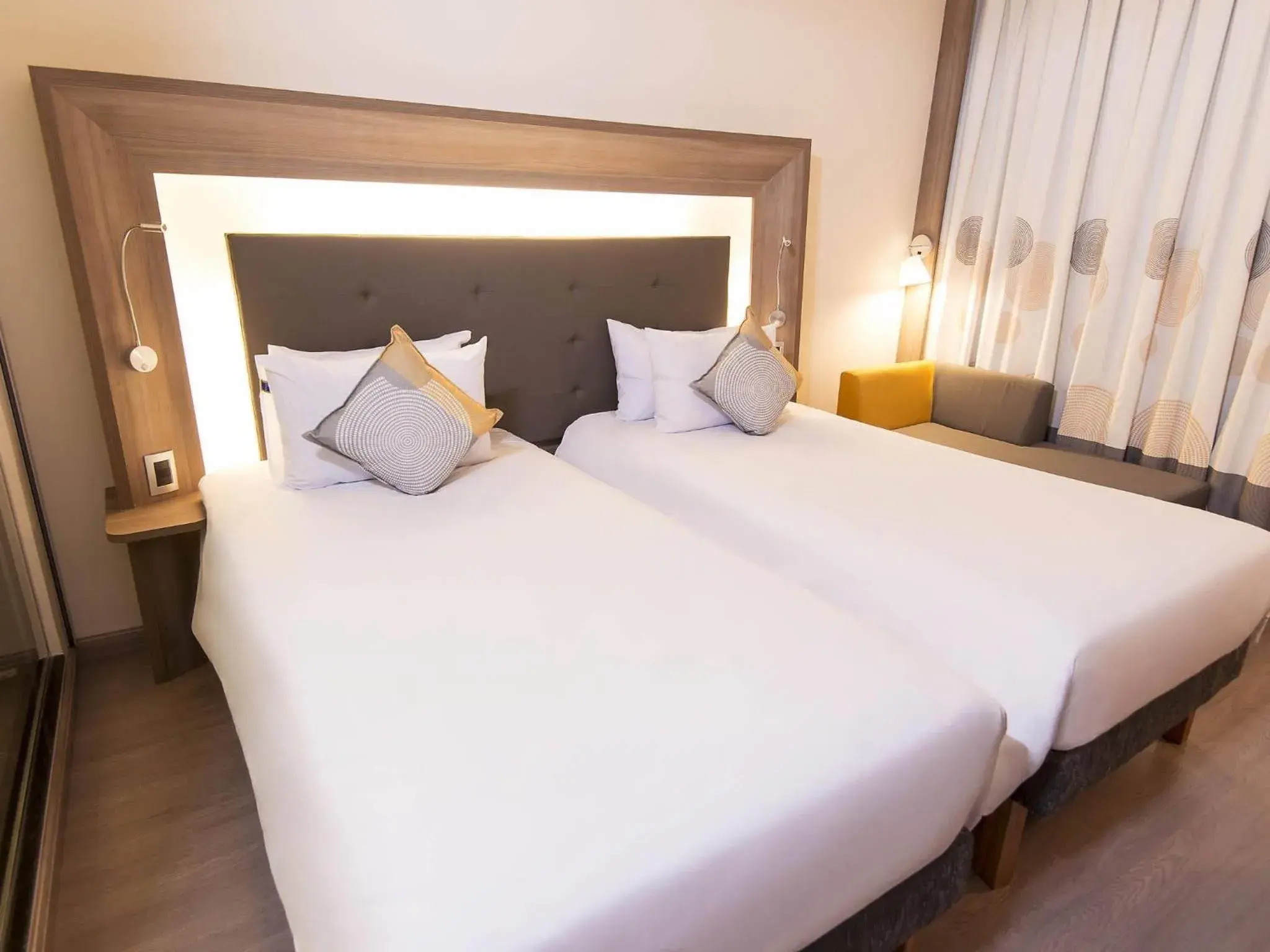 Superior Room with Two Zip Beds - single occupancy in Novotel Santos Gonzaga Superior Room with Two Zip Beds - single occupancy in Novotel Santos Gonzaga