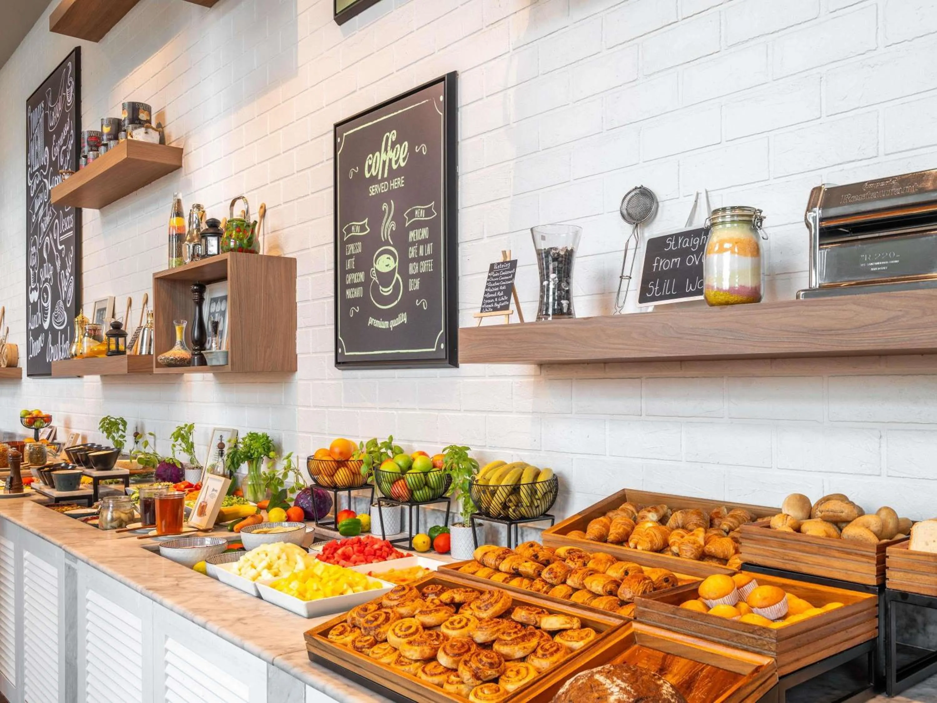 Restaurant/places to eat in Ibis Styles Dragon Mart Dubai