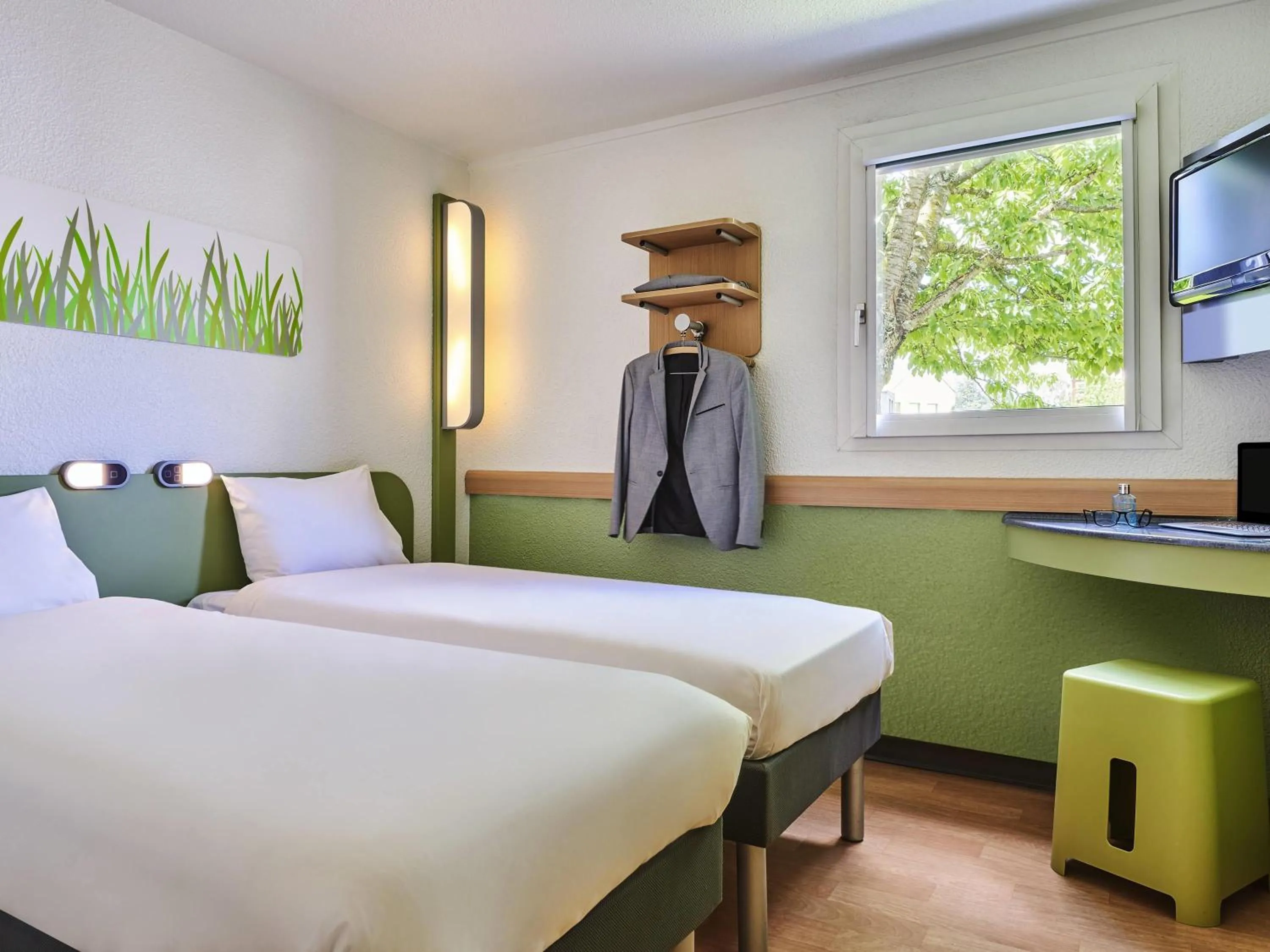 Bedroom, Bed in Ibis Budget Versailles Coignieres
