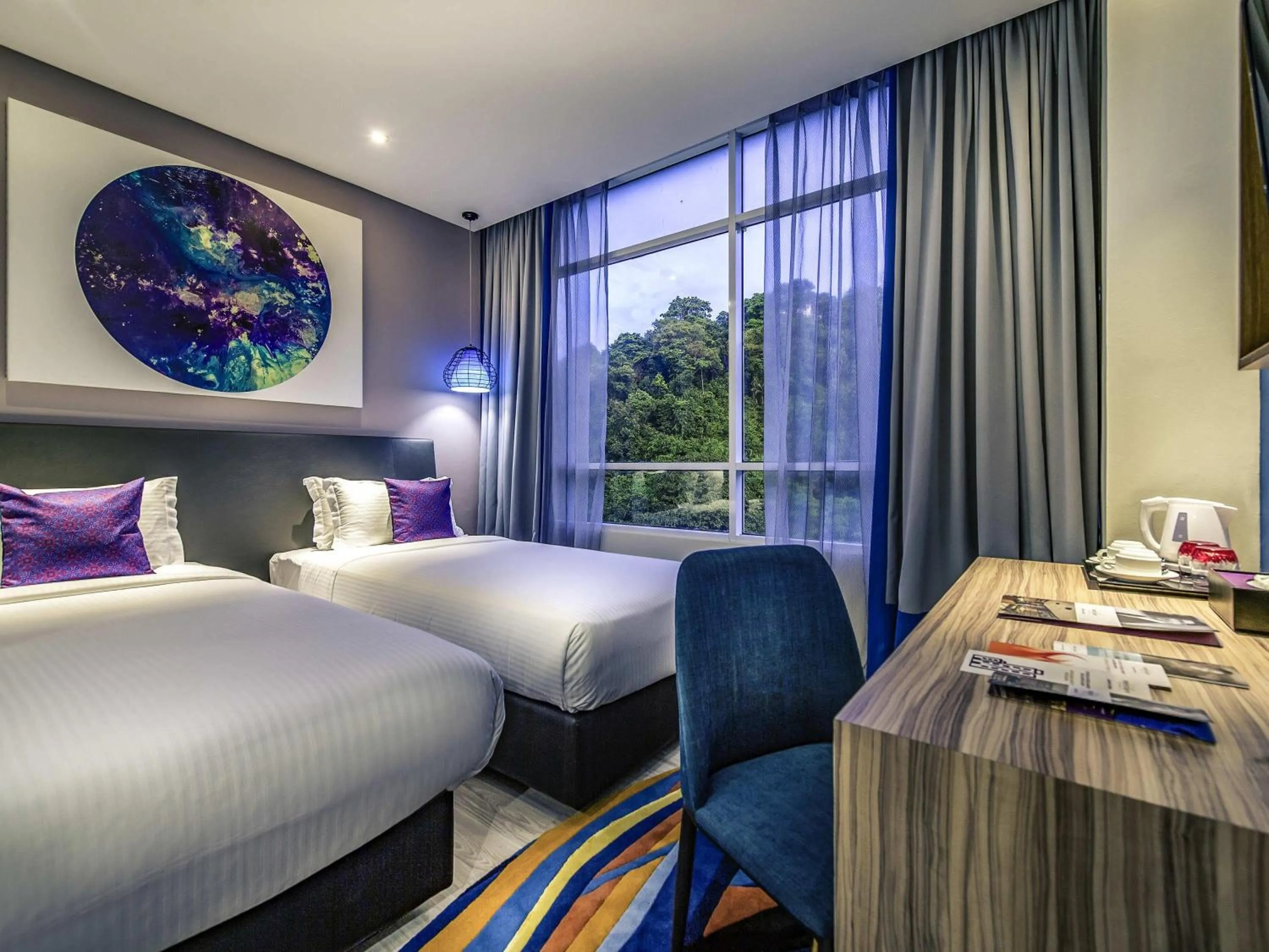Superior Twin Room with Garden View in Mercure Kota Kinabalu City Centre
