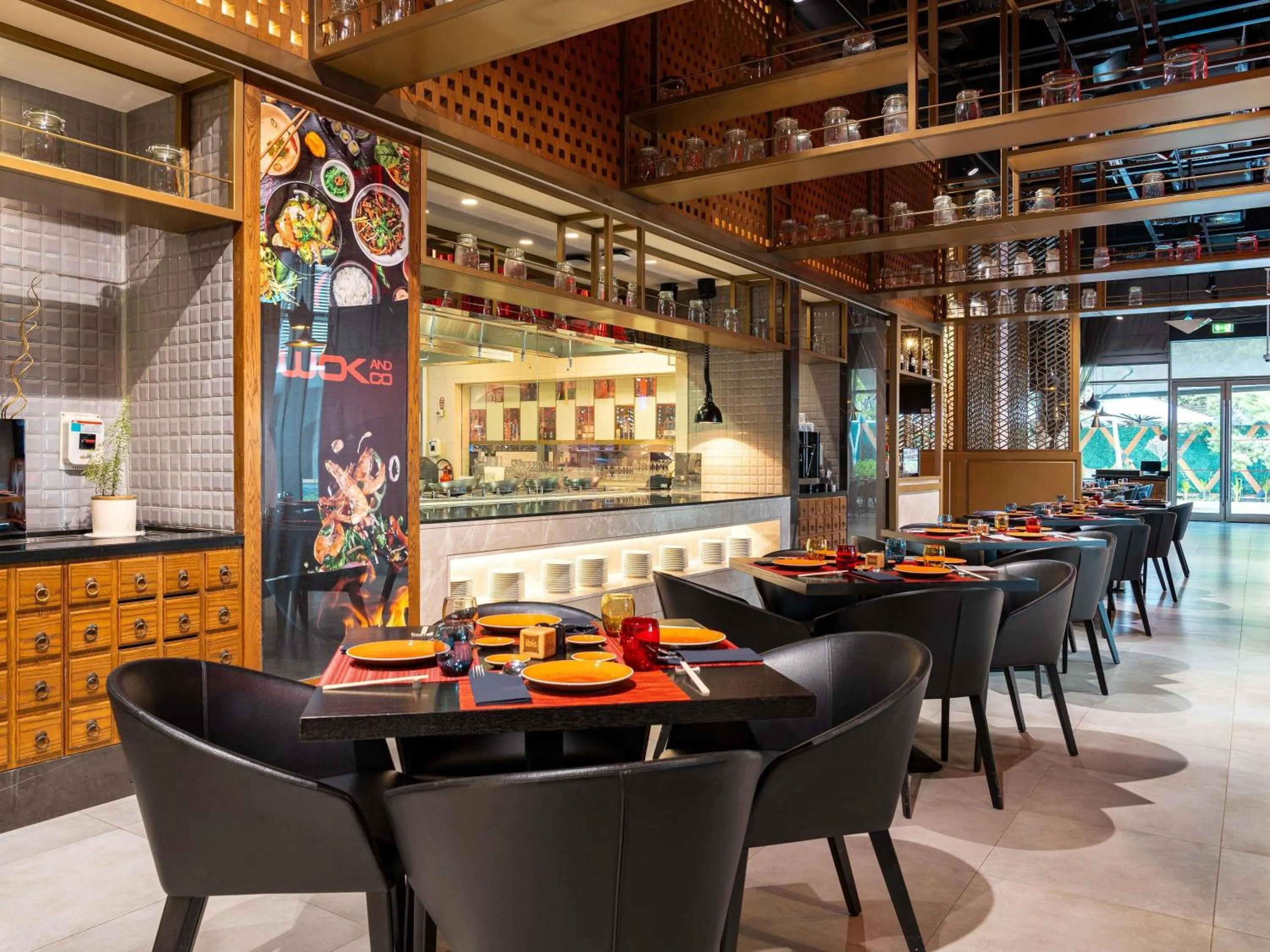 Restaurant/places to eat in ibis Dubai One Central