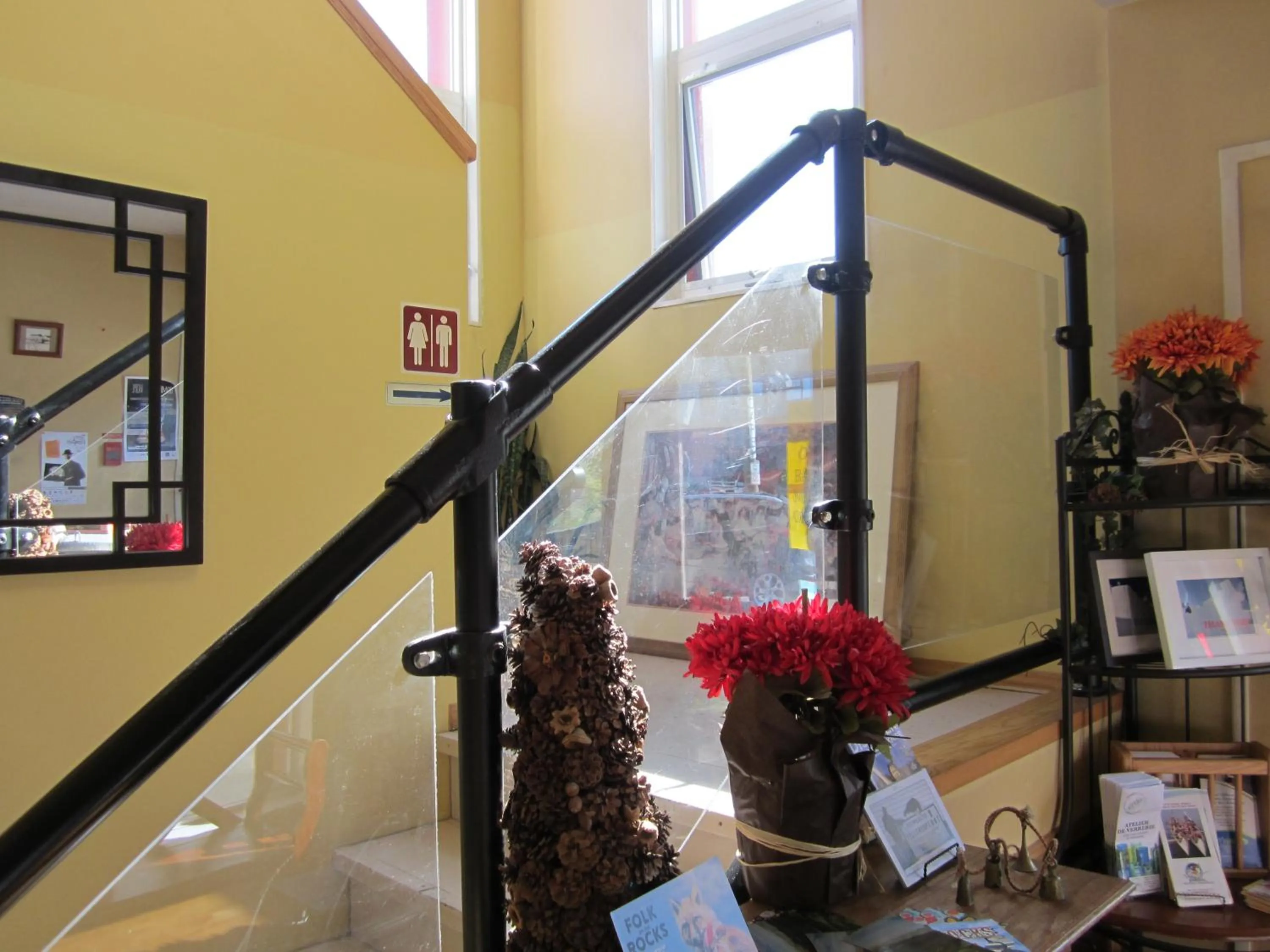 Decorative detail in Aurora Bayside Inn