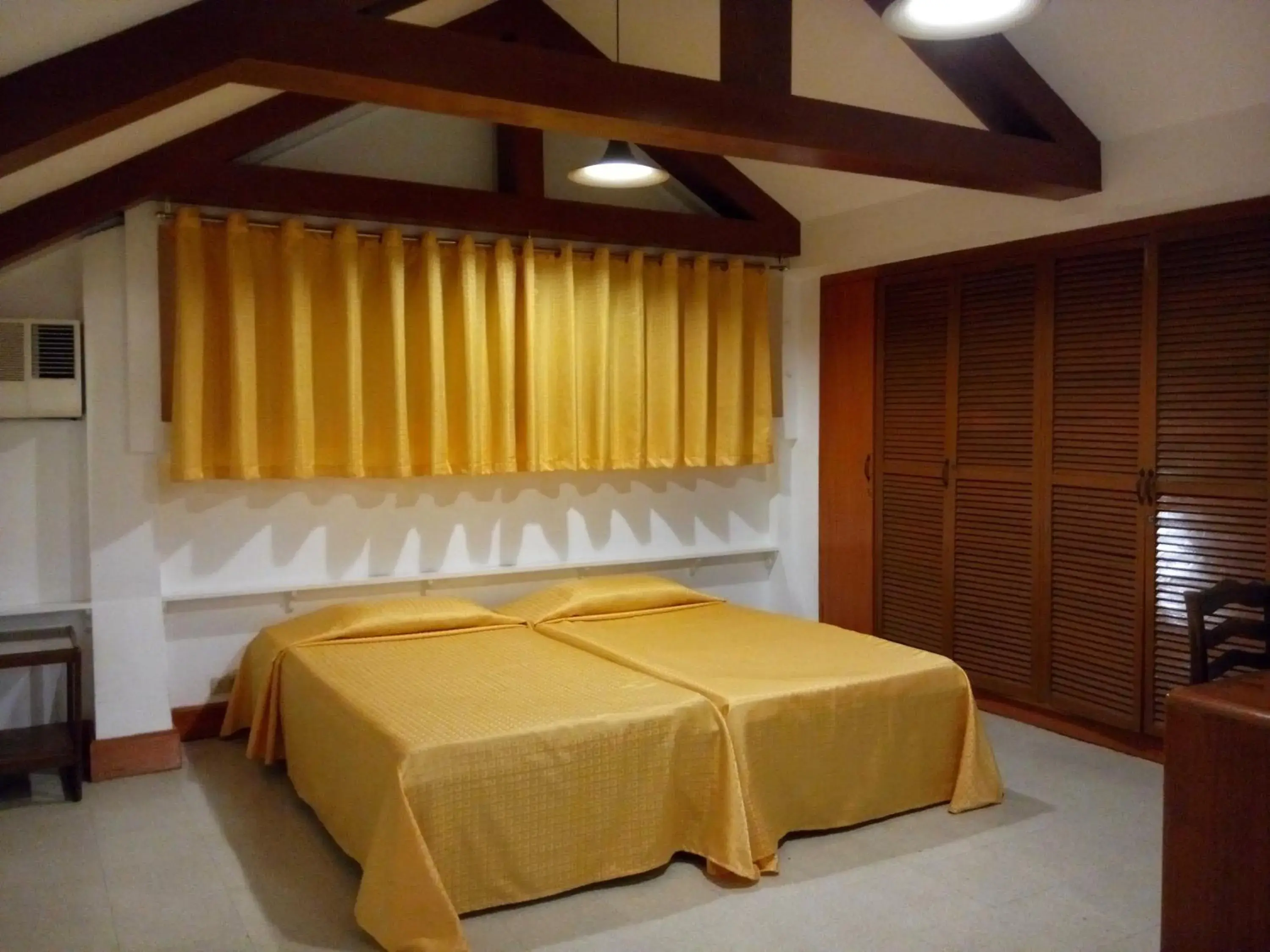 Budget Twin Room in Pension Natividad Budget Twin Room in Pension Natividad