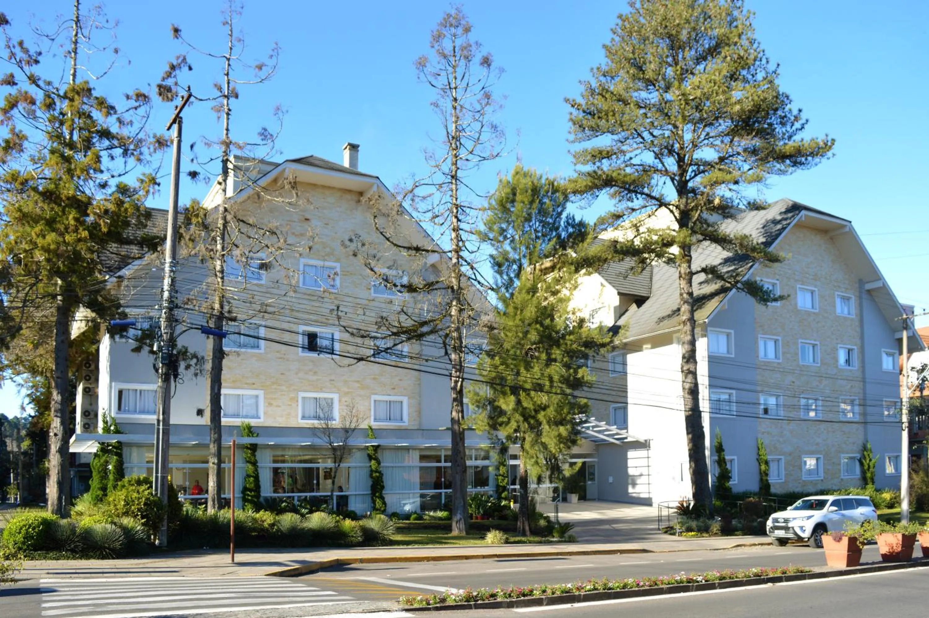 Property building in Sky Premium Hotel Gramado - Ótima Localização