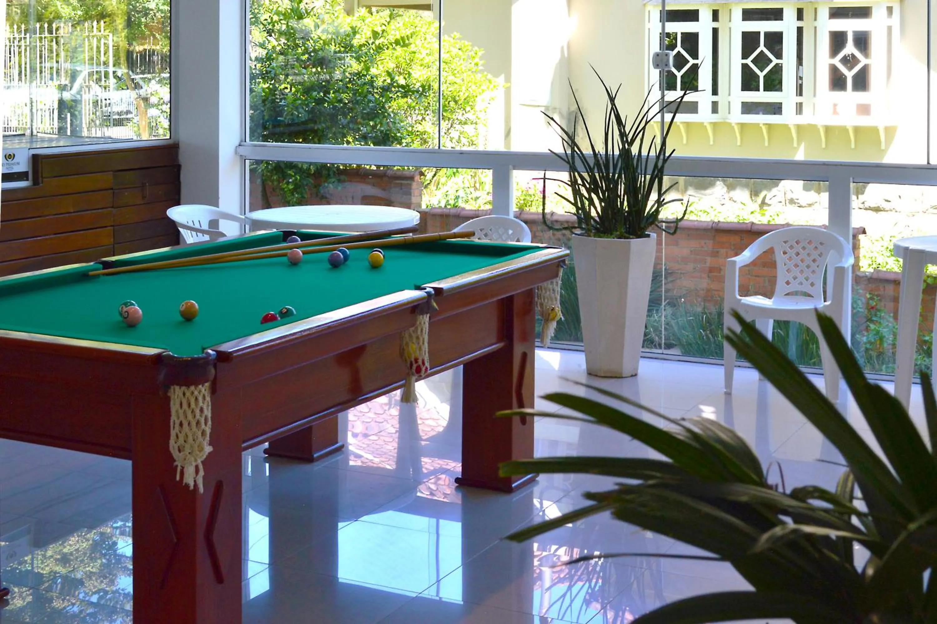 Billiard in Sky Premium Hotel Gramado - Ótima Localização