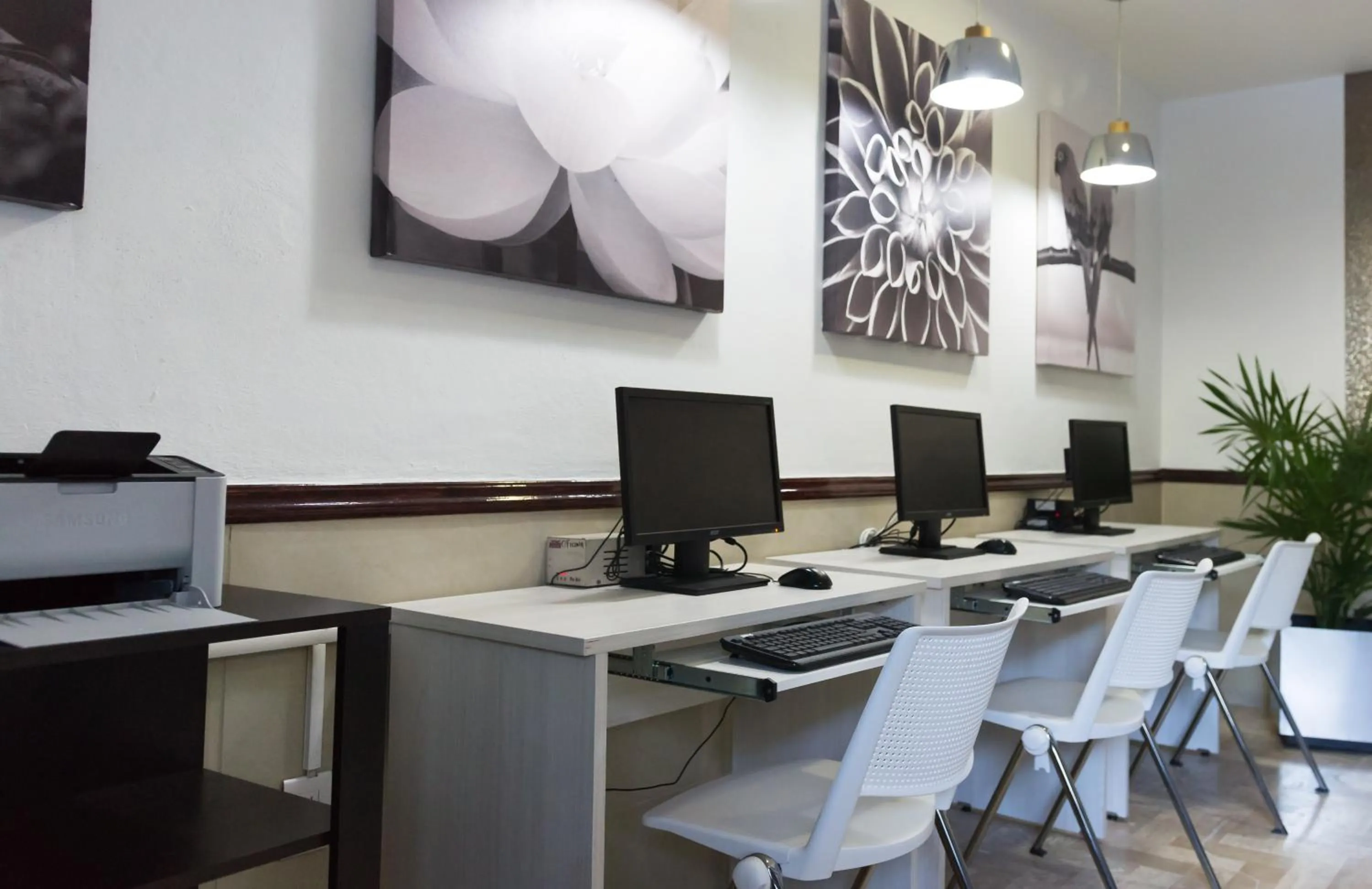 Entertainment in Hotel de Casa Blanca