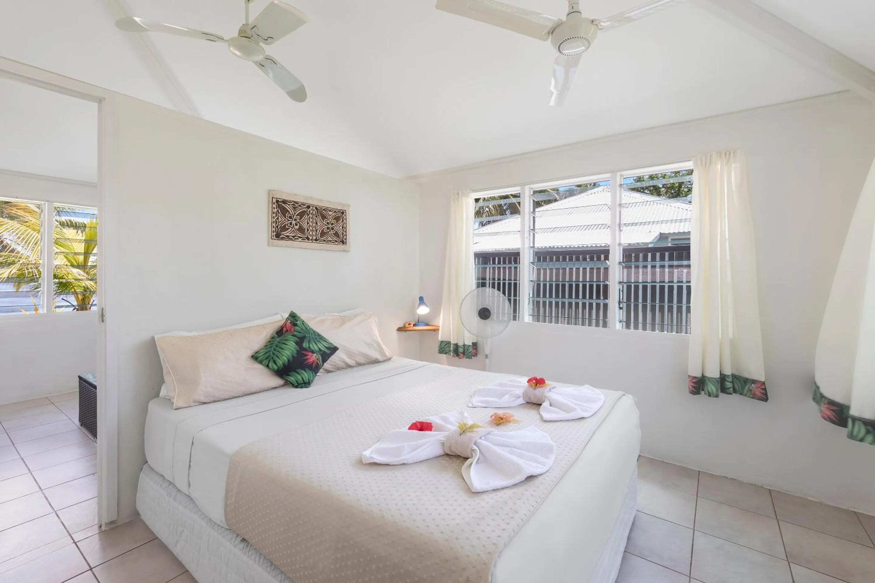 Photo of the whole room, Bed in Savaii Lagoon Resort
