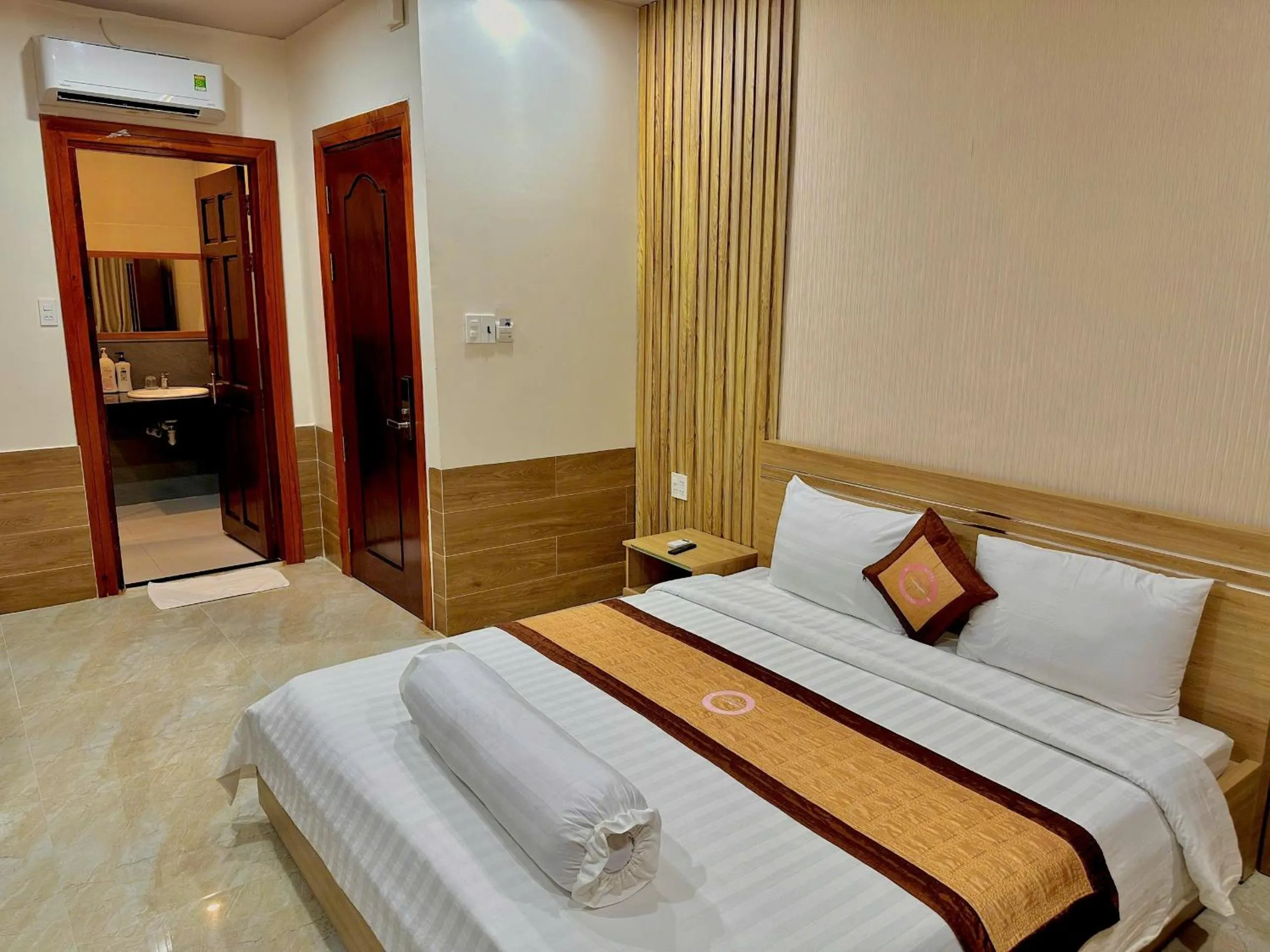 Bedroom, Bed in Phuc Hung 2 Hotel