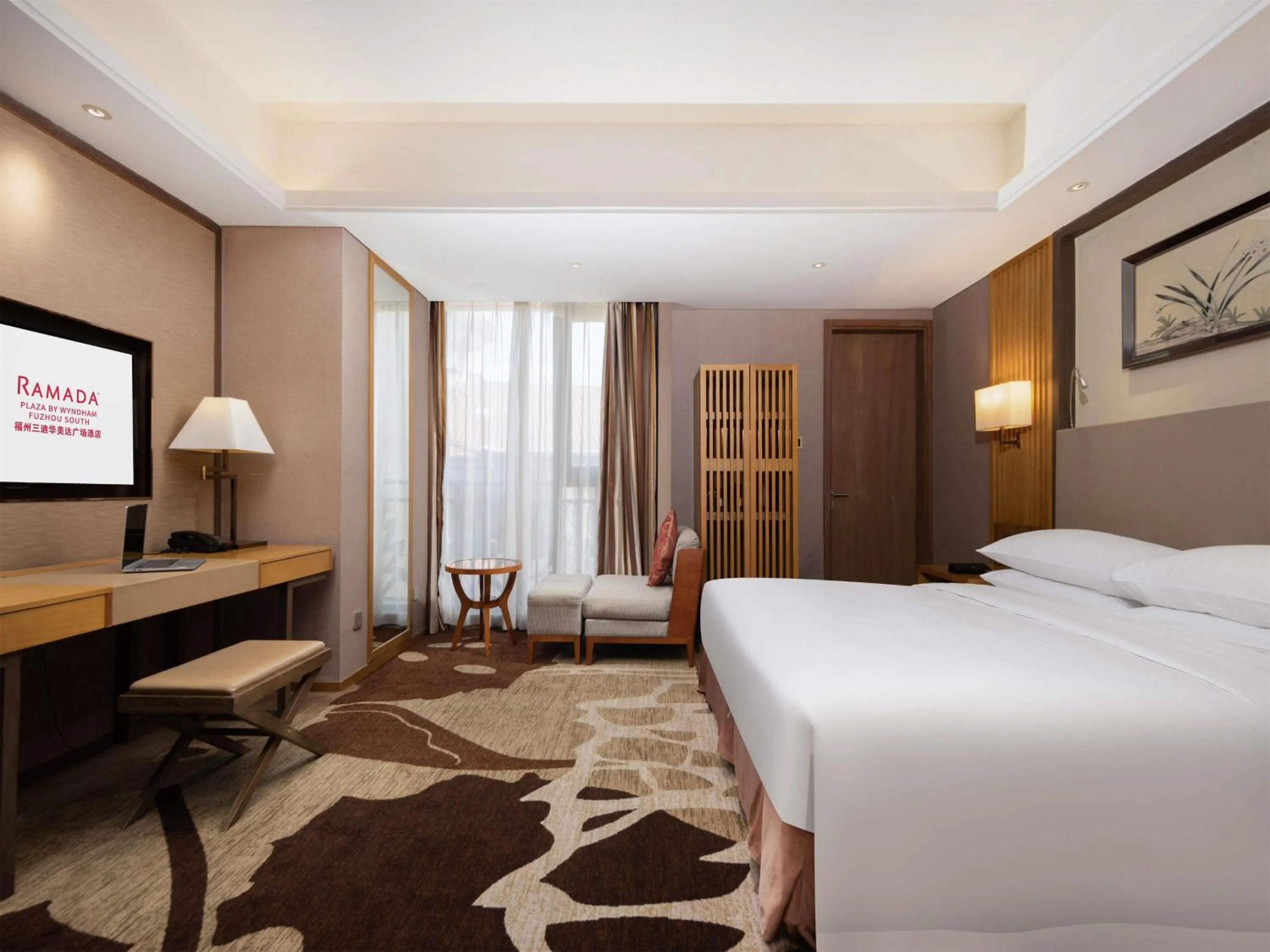 Photo of the whole room, Bed in Ramada Plaza By Wyndham Fuzhou South