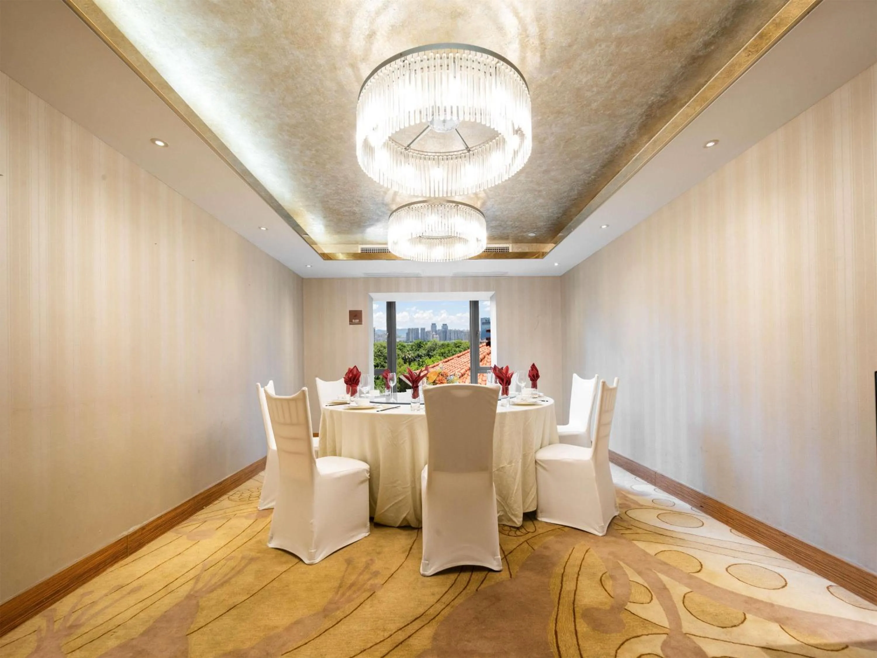 Restaurant/places to eat in Ramada Plaza By Wyndham Fuzhou South