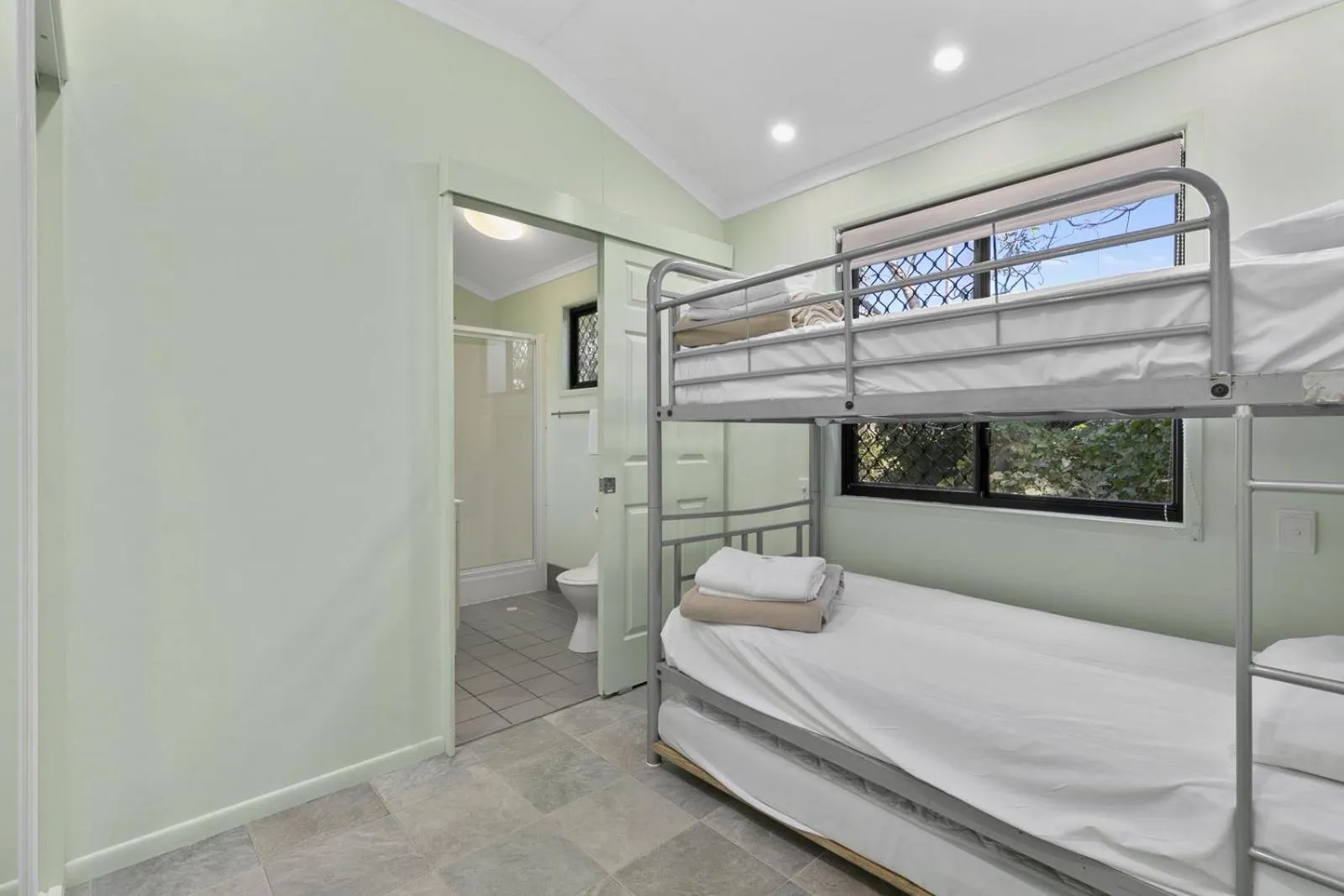 bunk bed, Bed in Ingenia Holidays Townsville