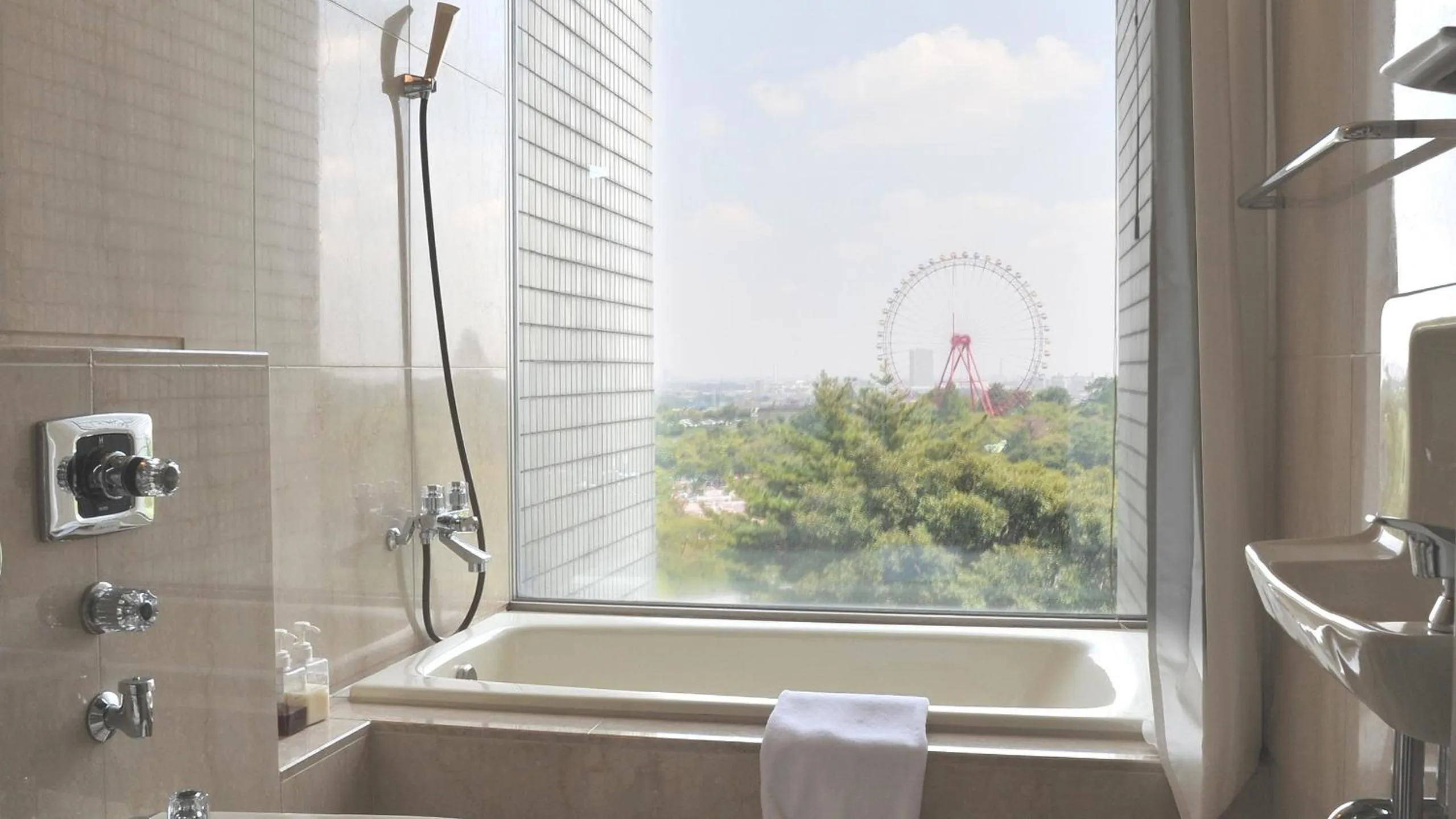 Bathroom in Kikusuitei