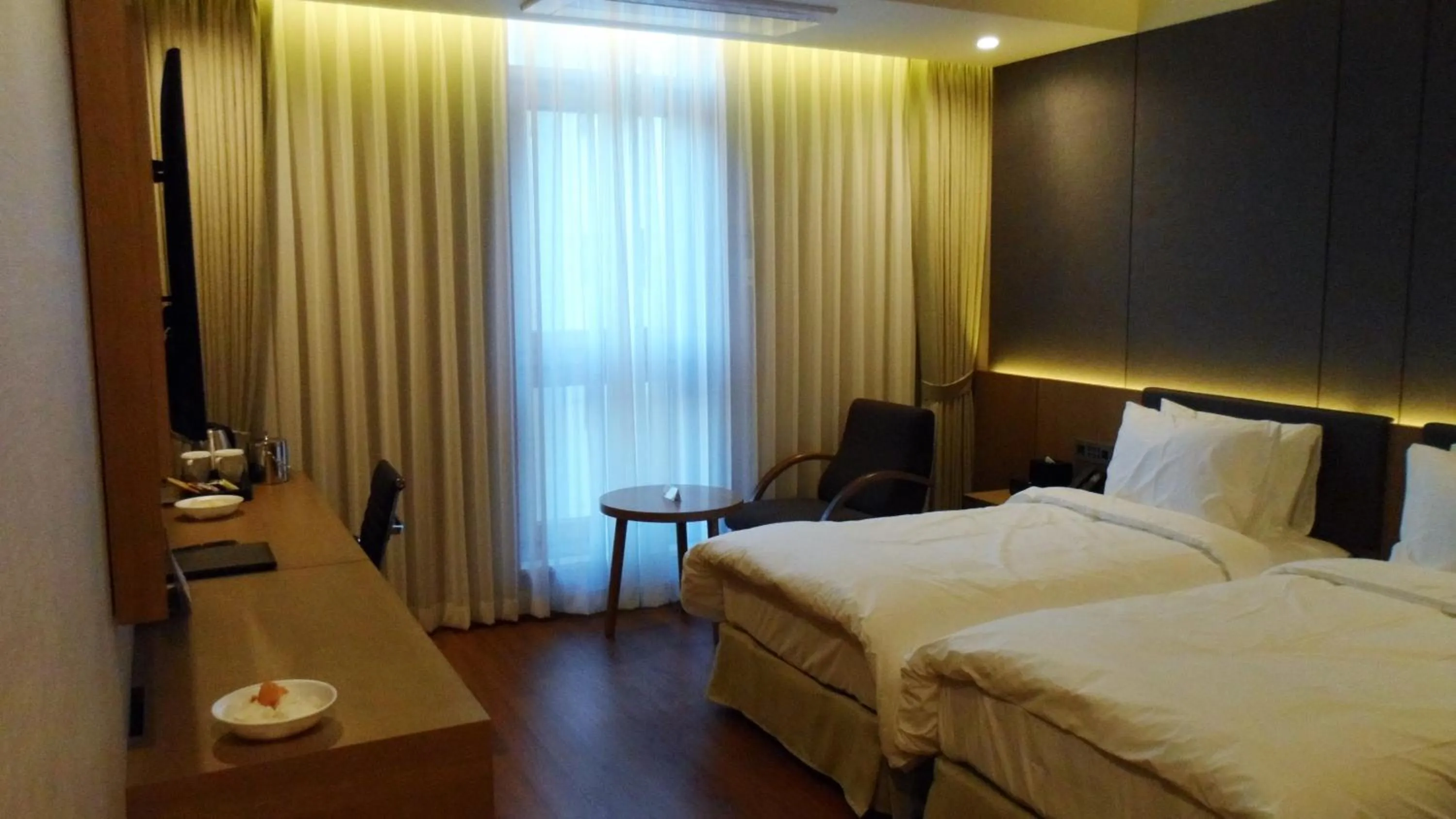 Bed in Benikea The H Hotel