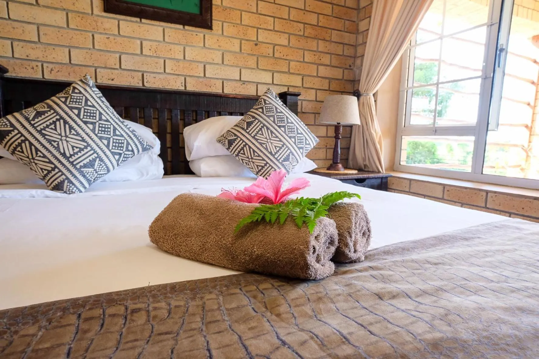 Bed in Ingwenya Lodge