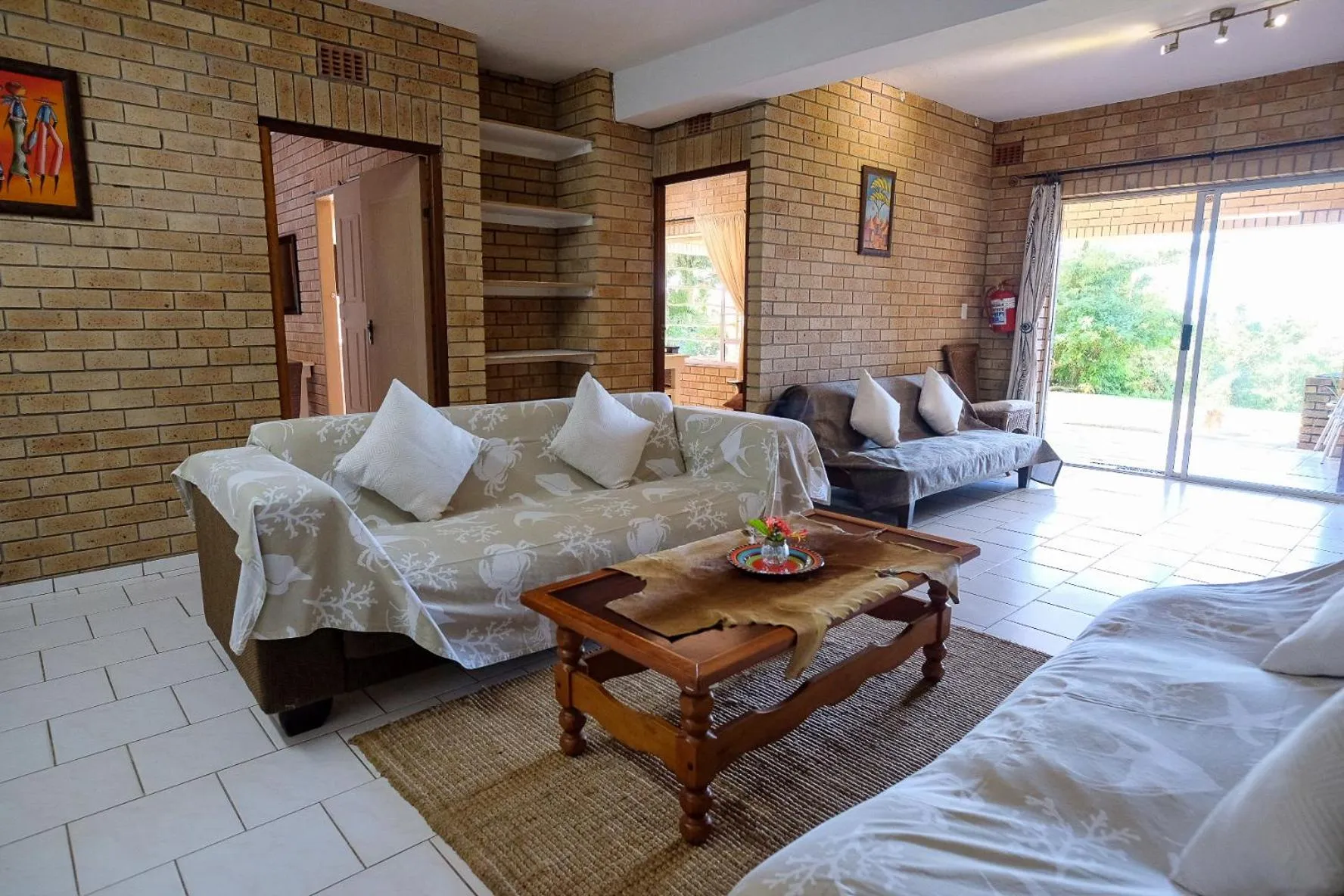 Living room in Ingwenya Lodge