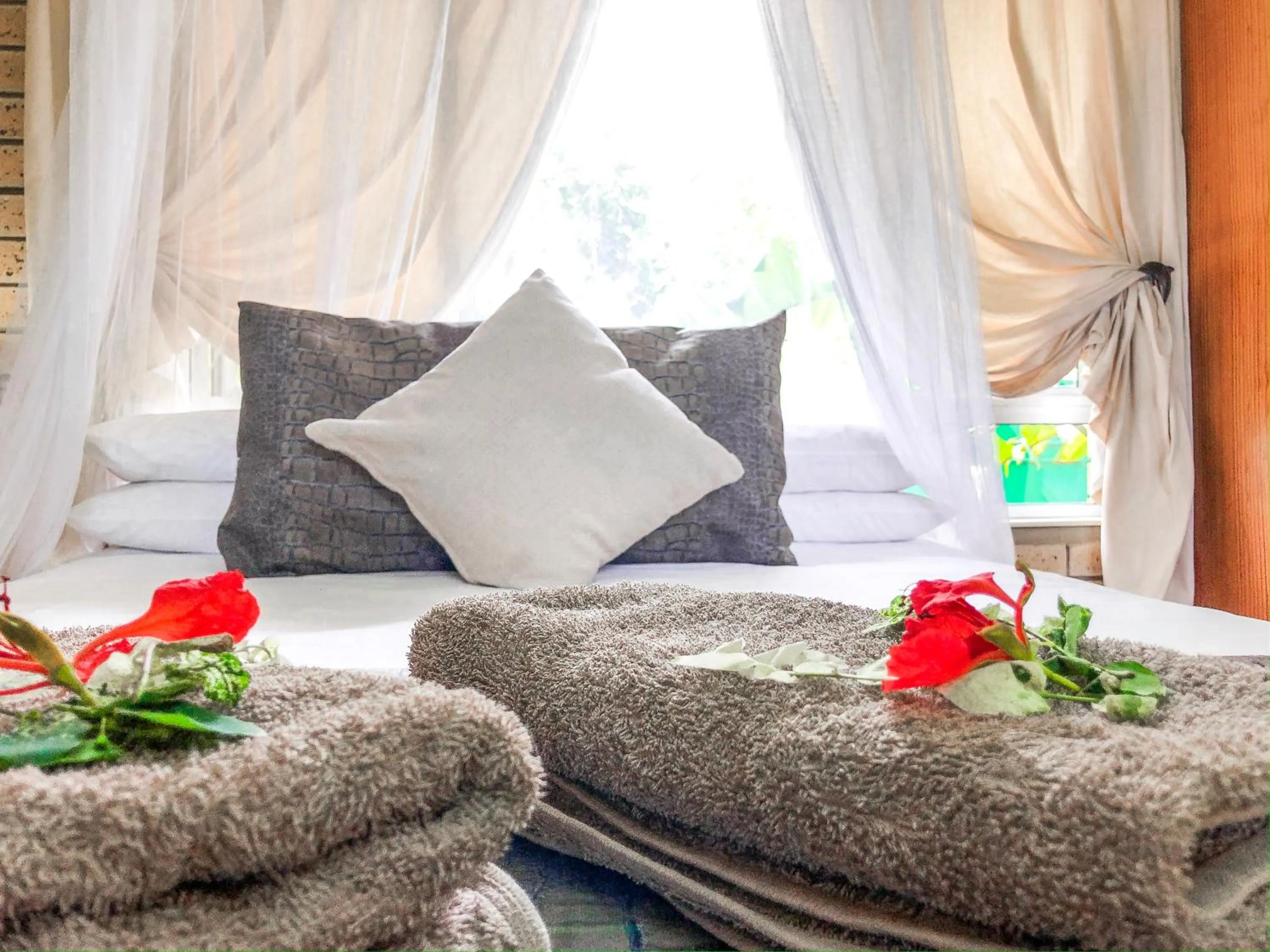 Bedroom, Bed in Ingwenya Lodge