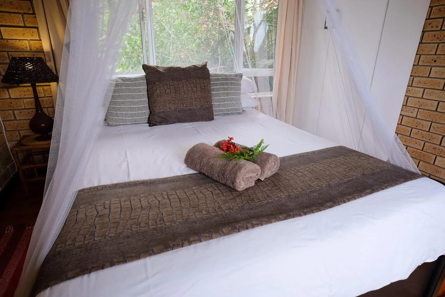 Bed in Ingwenya Lodge