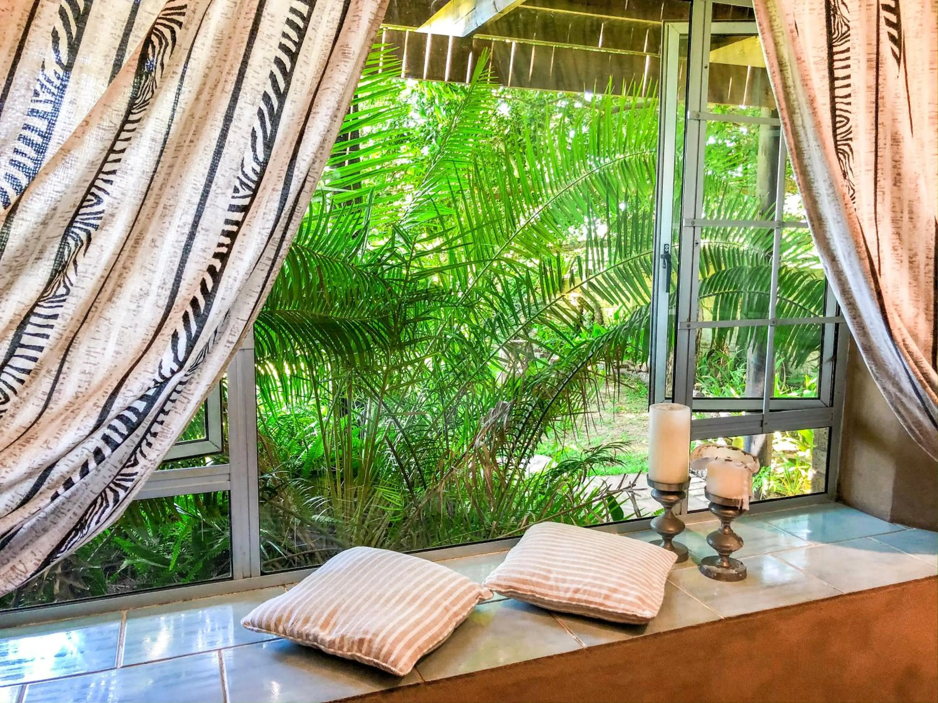 Bedroom in Ingwenya Lodge