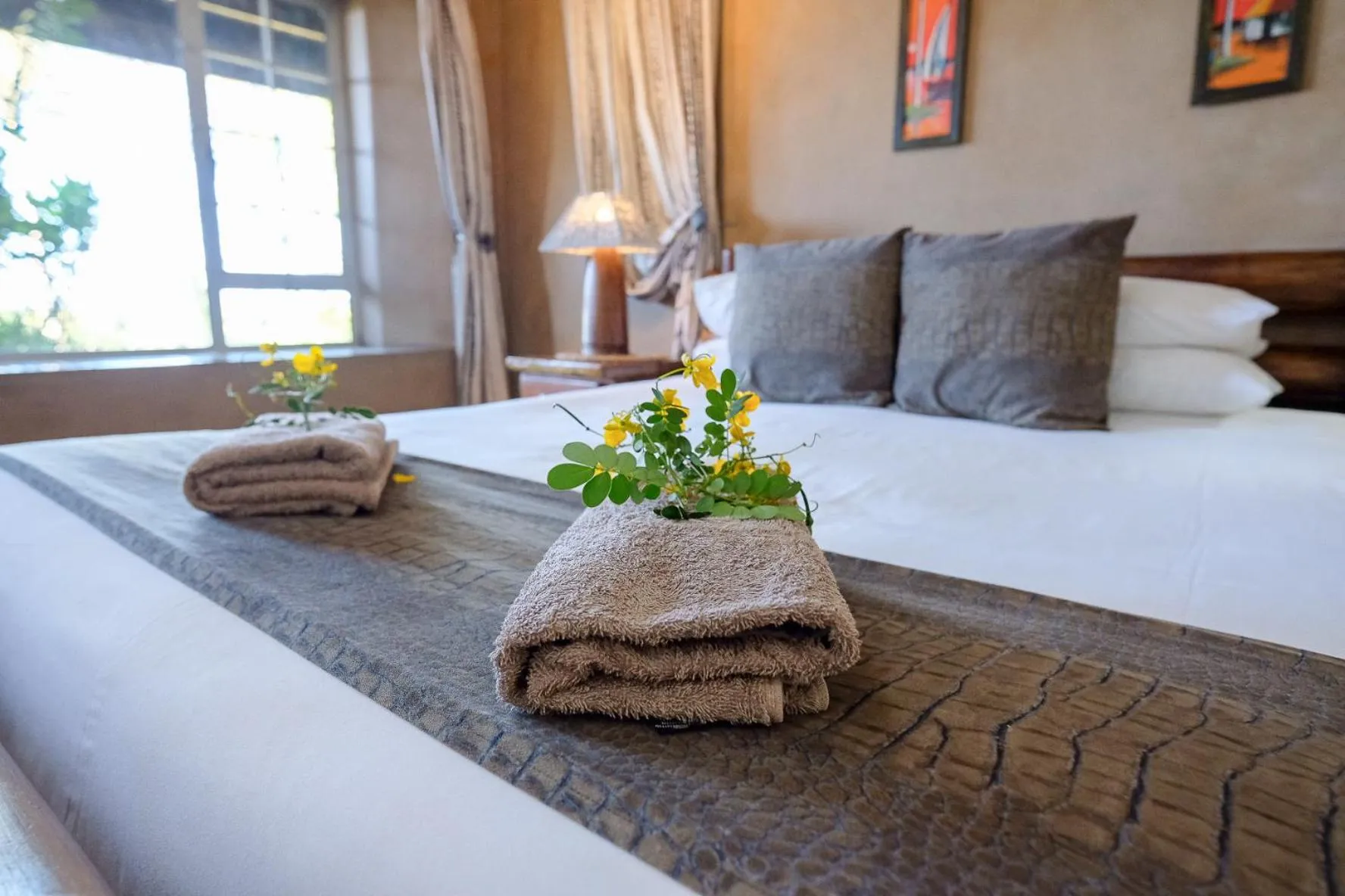 Bed in Ingwenya Lodge