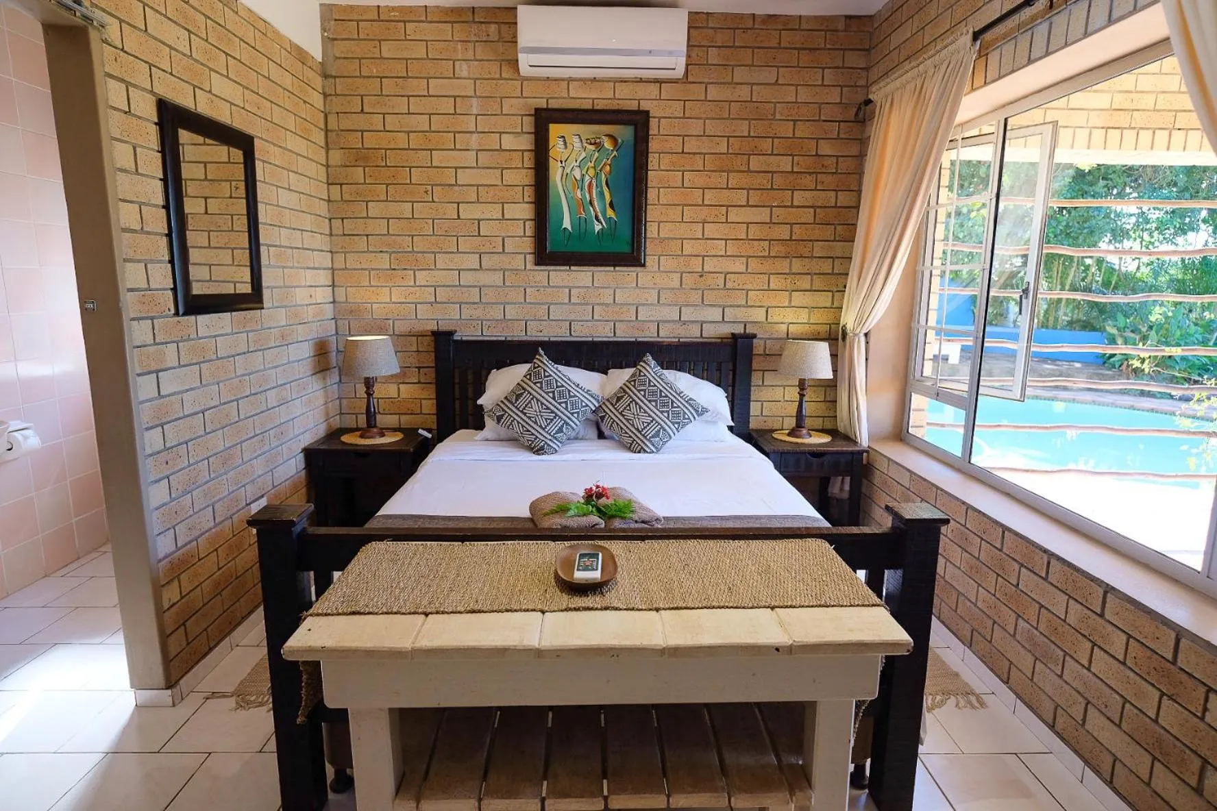 Bed in Ingwenya Lodge