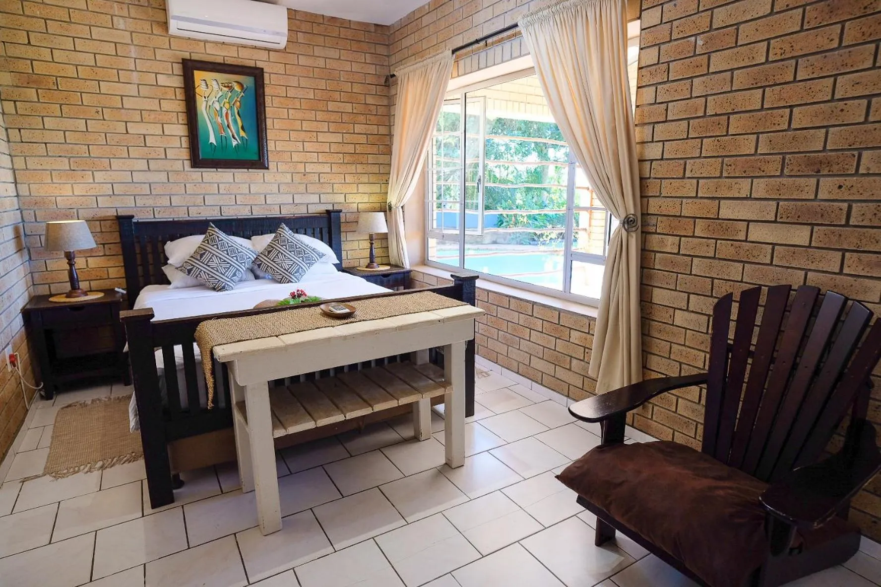 Bed in Ingwenya Lodge