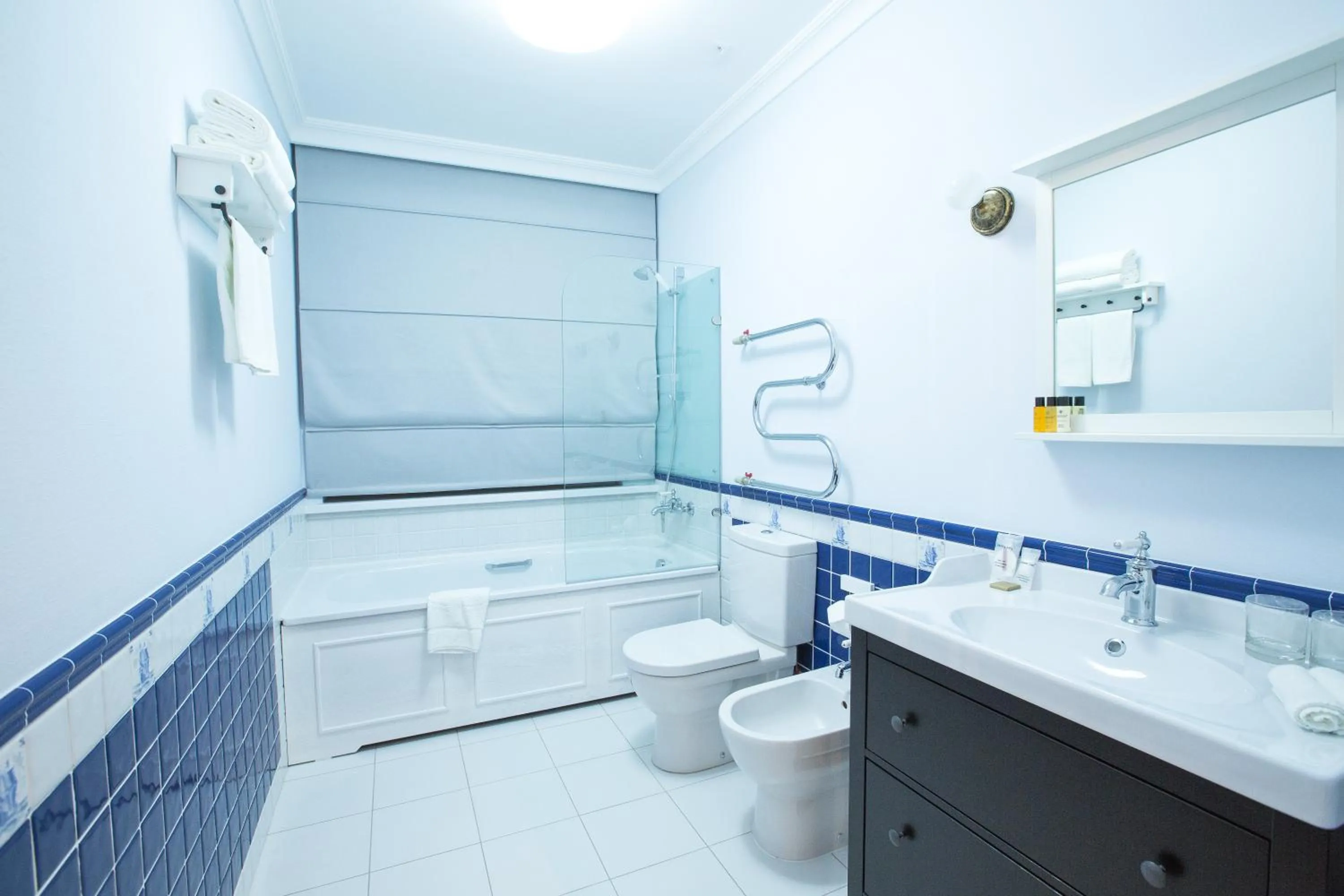 Bathroom in Hotel Monaco