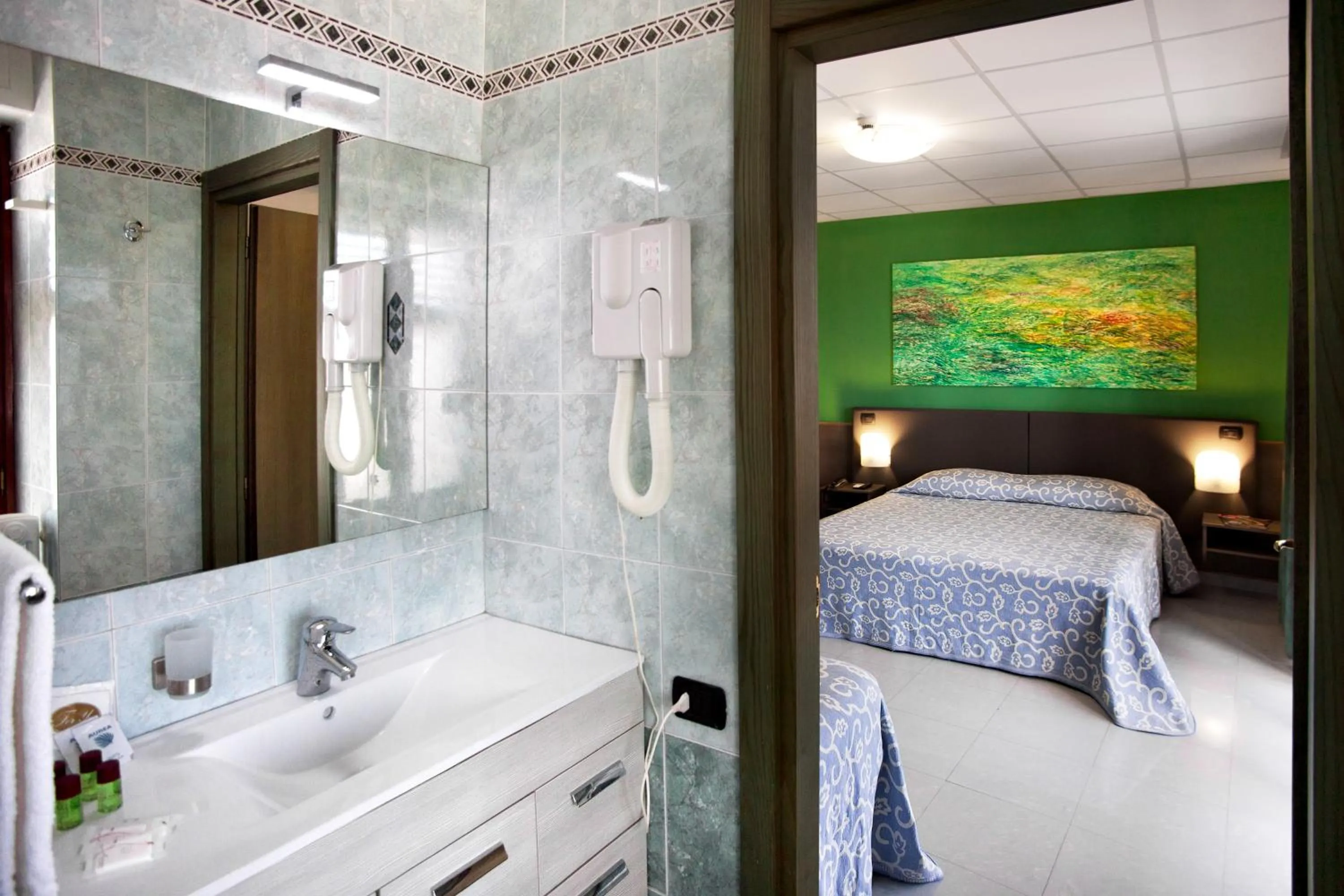 Bathroom in Hotel Côte D'Est