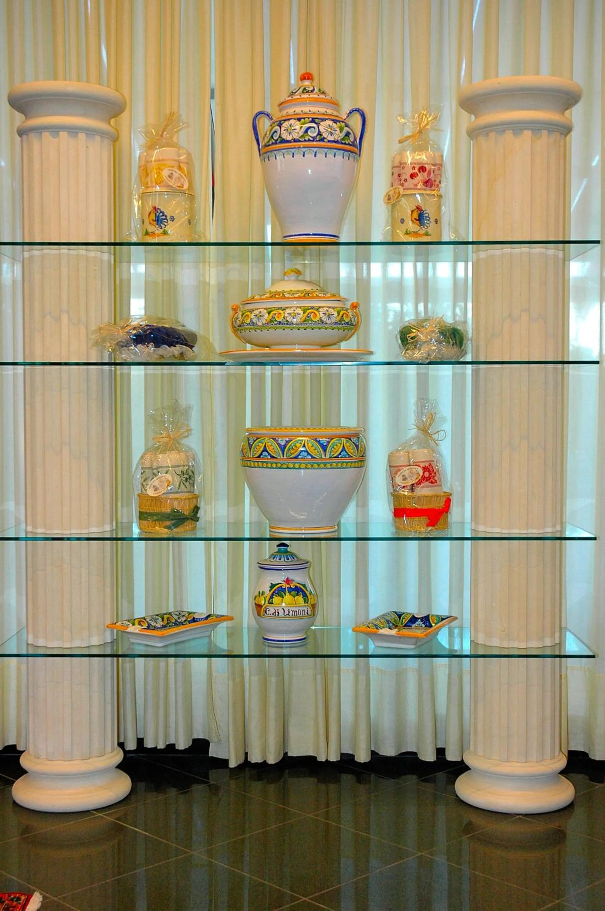 Decorative detail in Hotel Côte D'Est