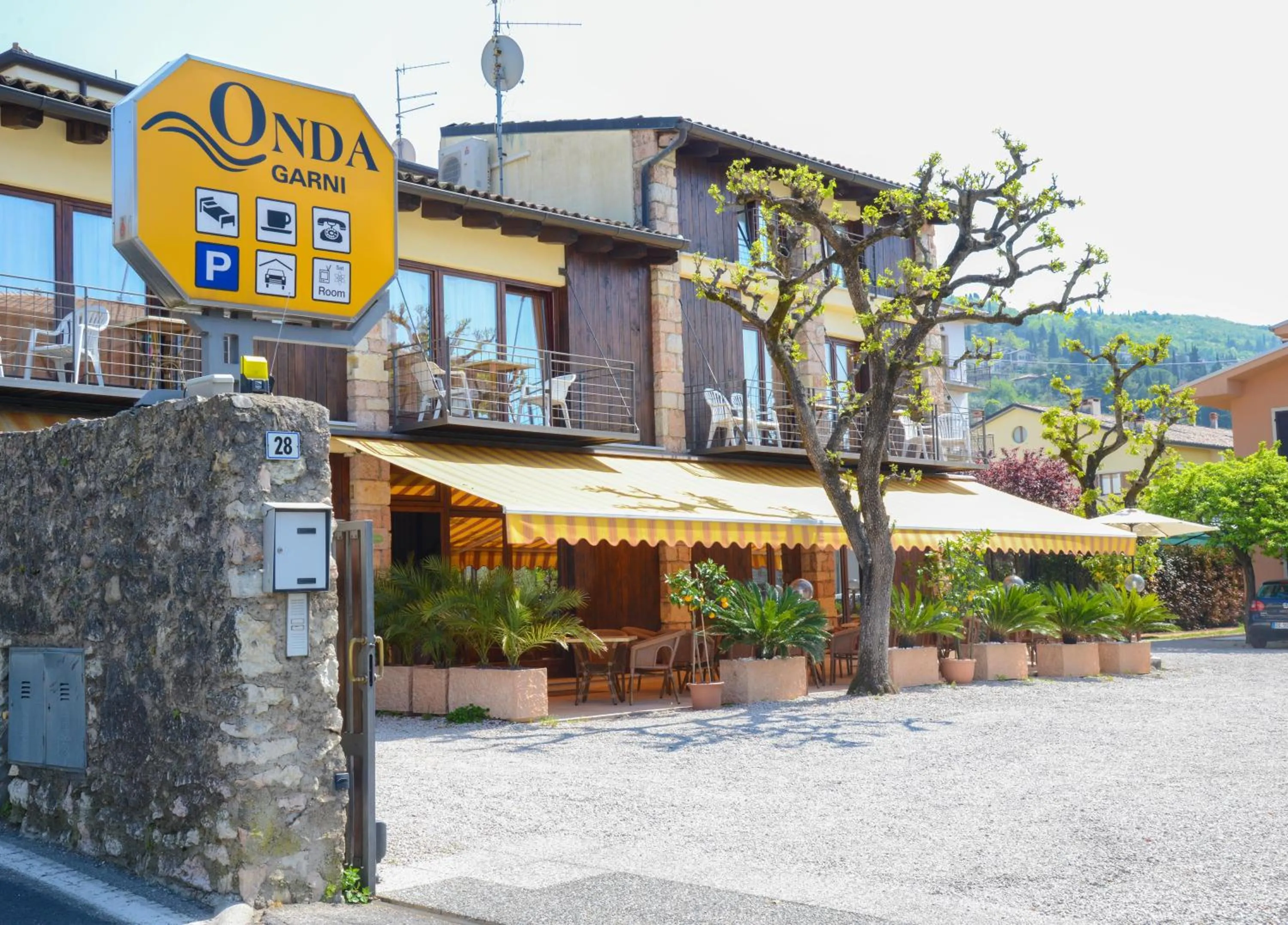 Facade/entrance in Garni Onda