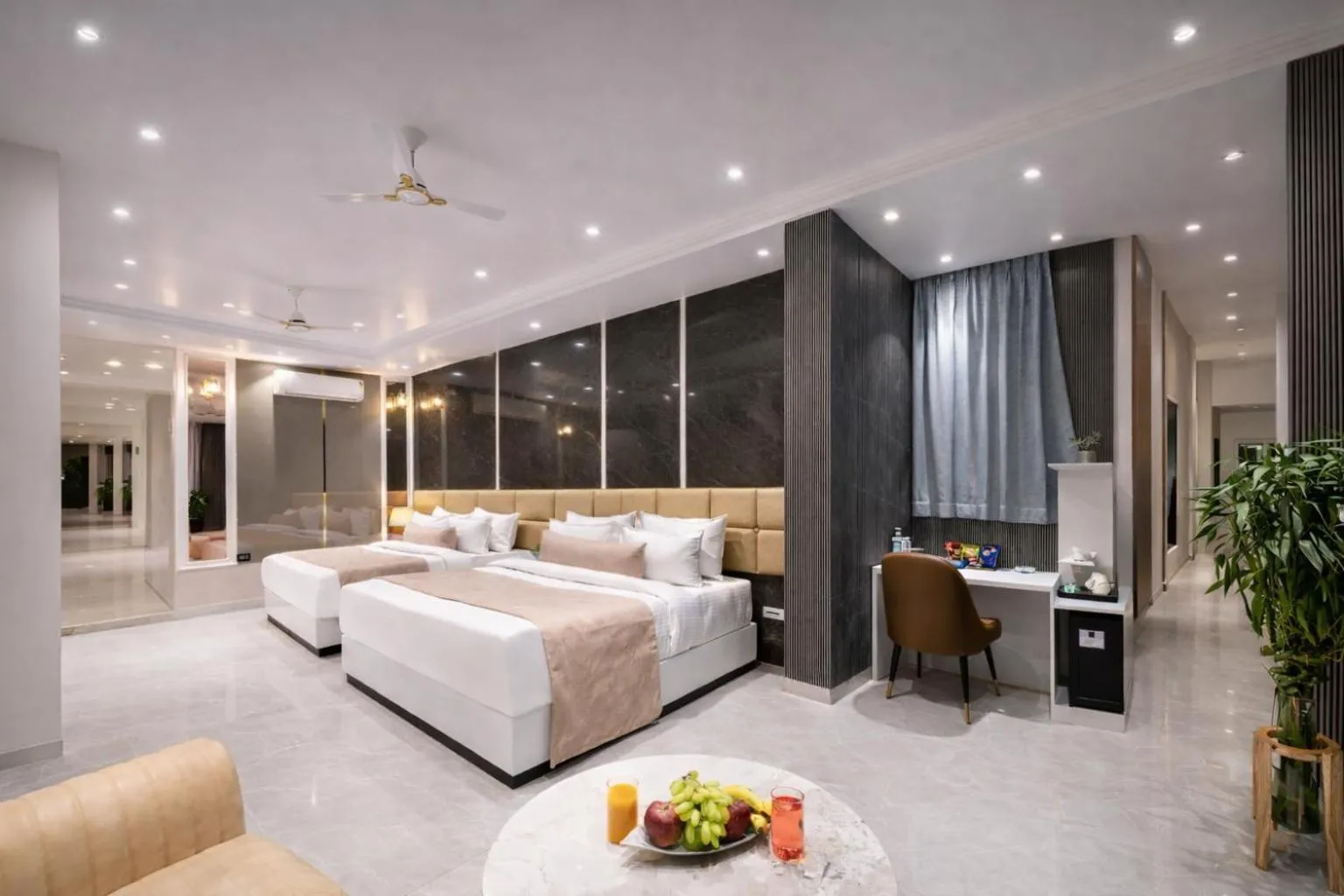 Photo of the whole room in Hotel Aroma Suites Delhi Airport