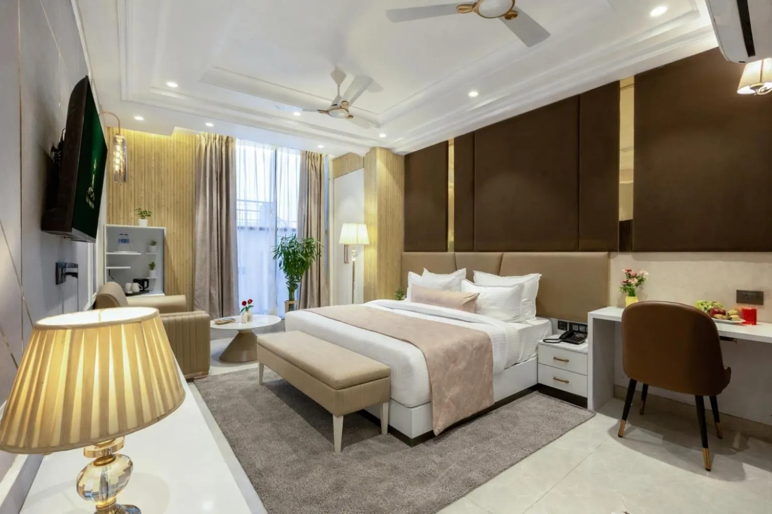 Photo of the whole room in Hotel Aroma Suites Delhi Airport