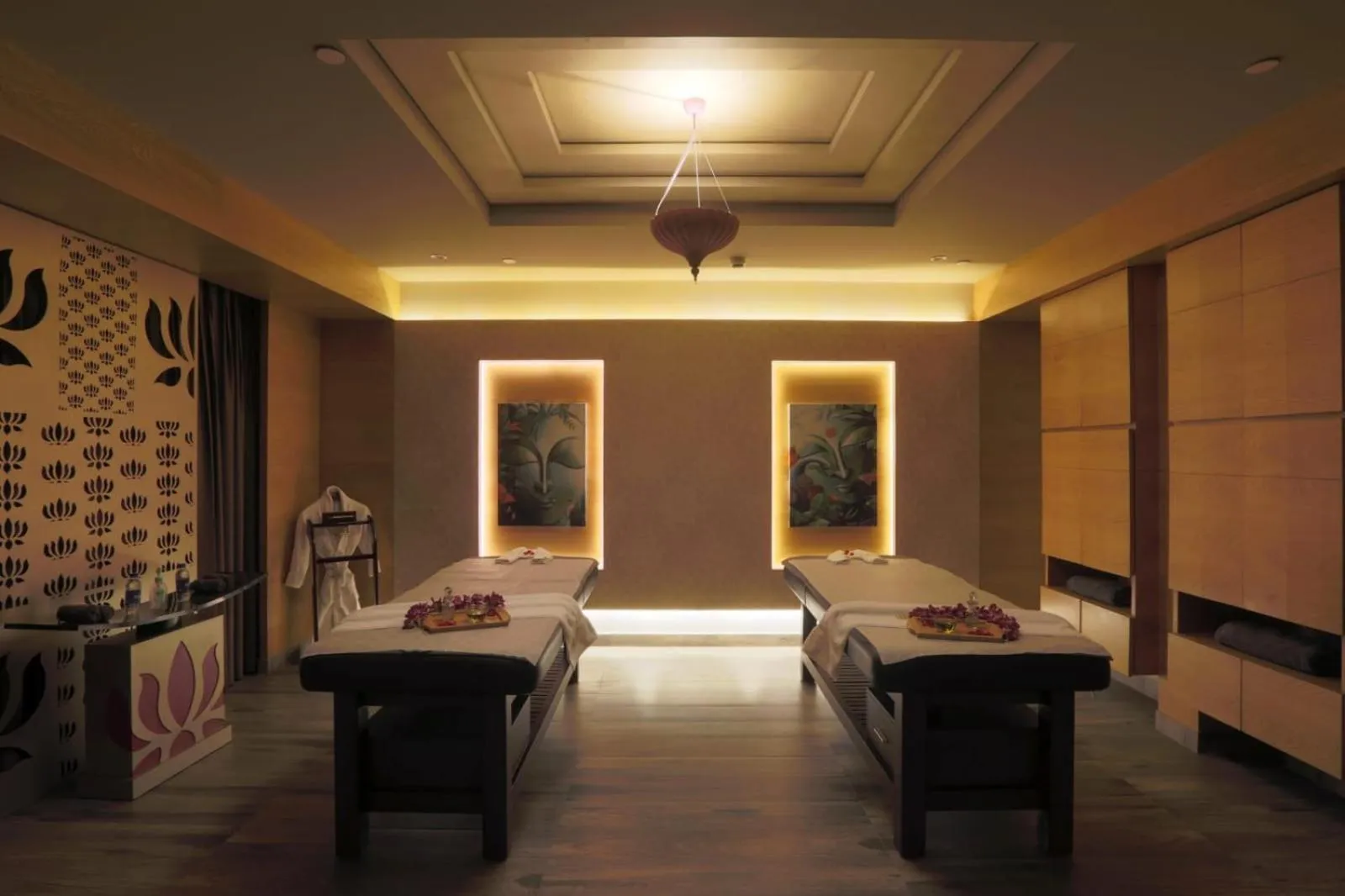 Spa and wellness centre/facilities in Hotel Aroma Suites Delhi Airport