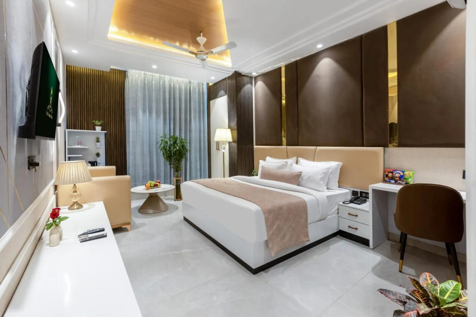 Photo of the whole room in Hotel Aroma Suites Delhi Airport